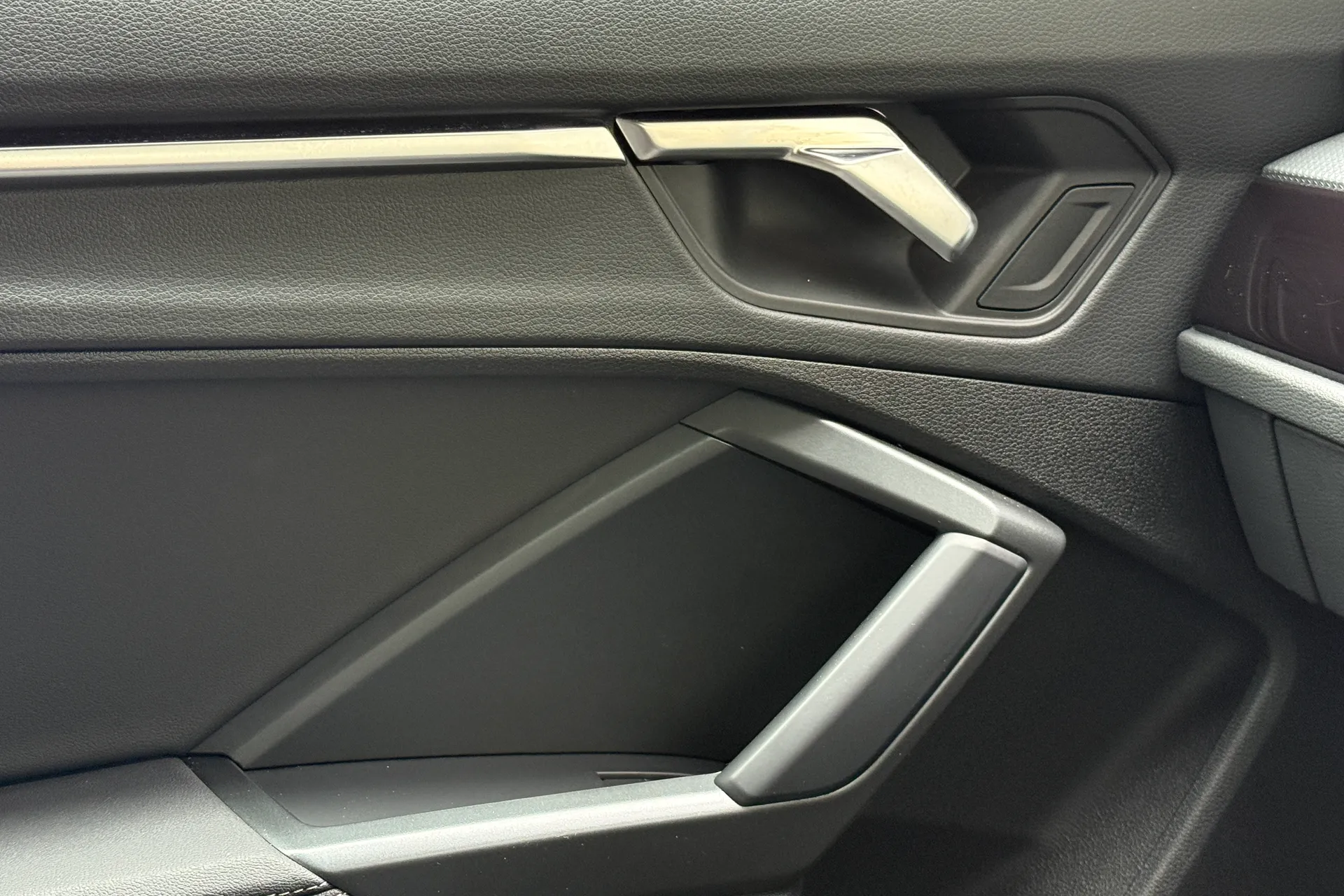 Audi Q3 thumbnail image number 28