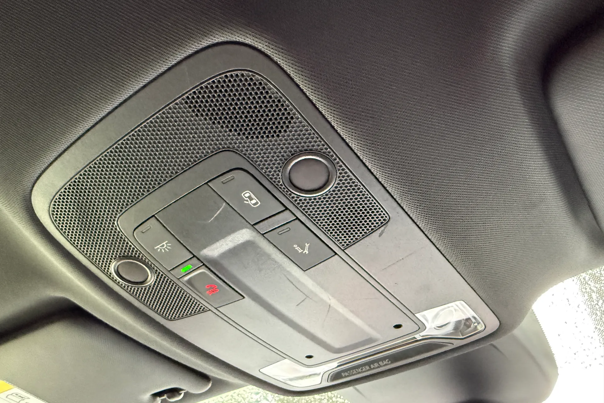 Audi Q3 thumbnail image number 30
