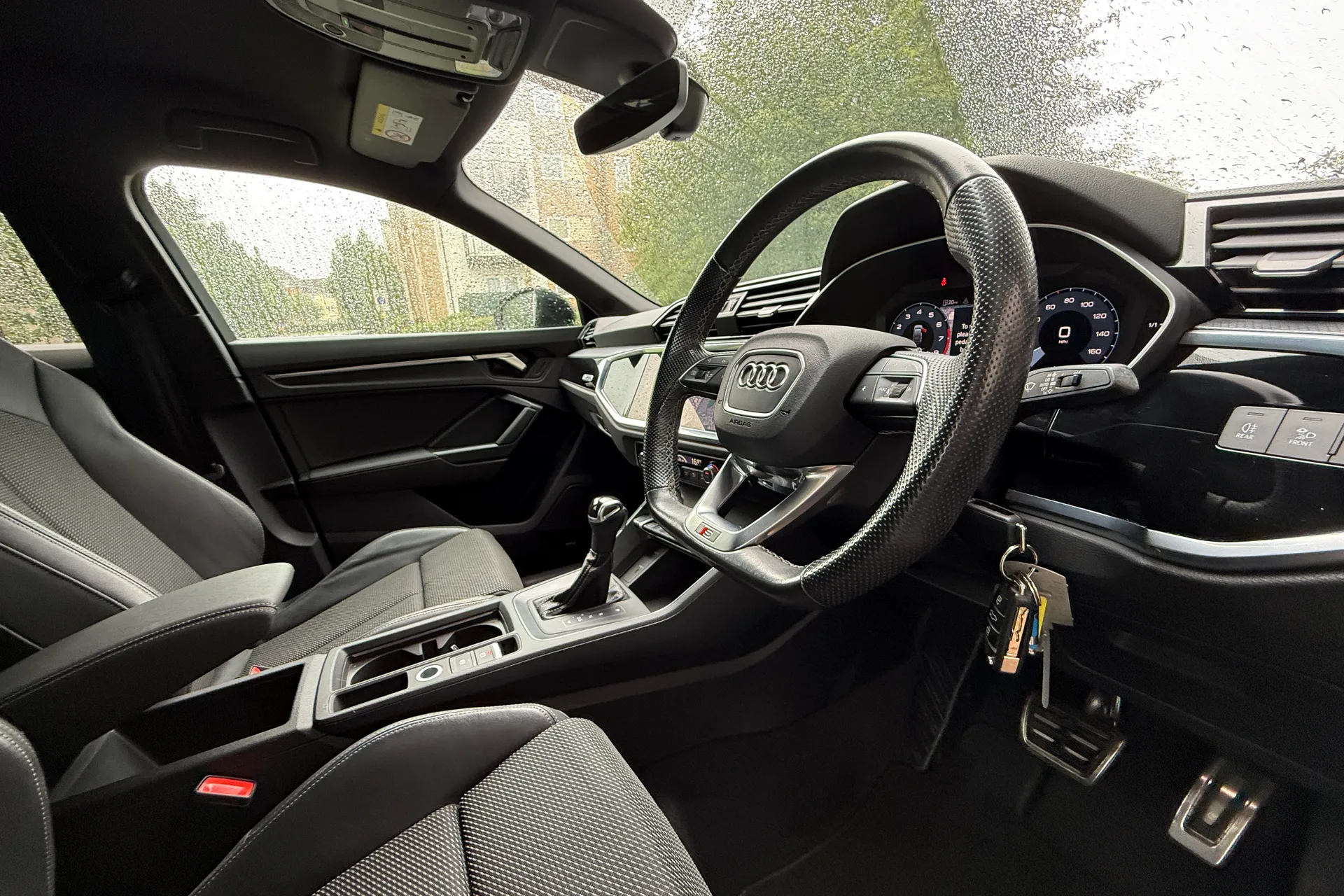 Audi Q3 thumbnail image number 13