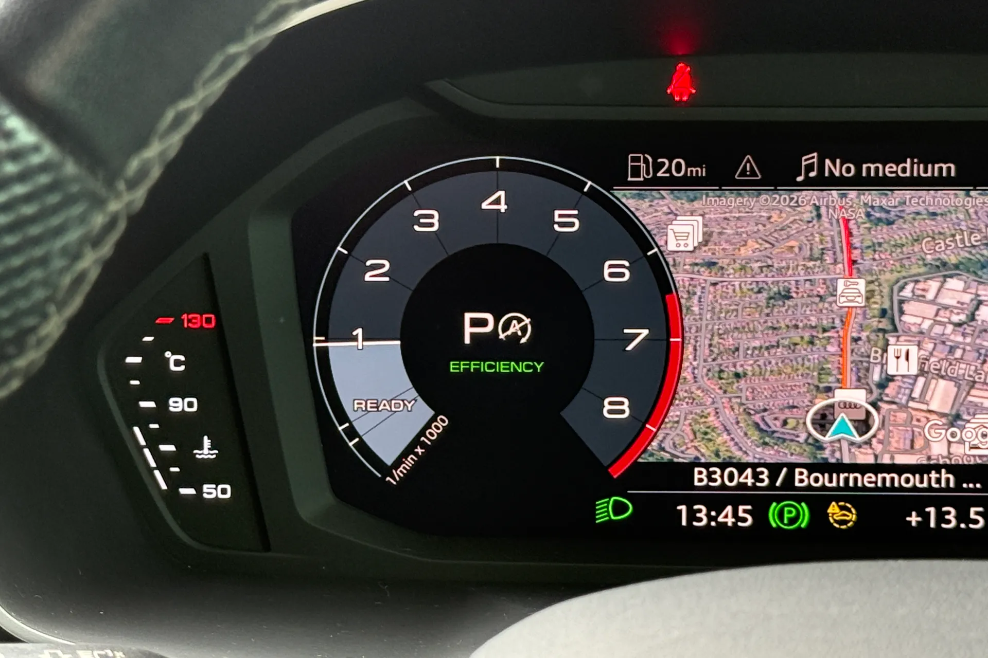Audi Q3 thumbnail image number 16