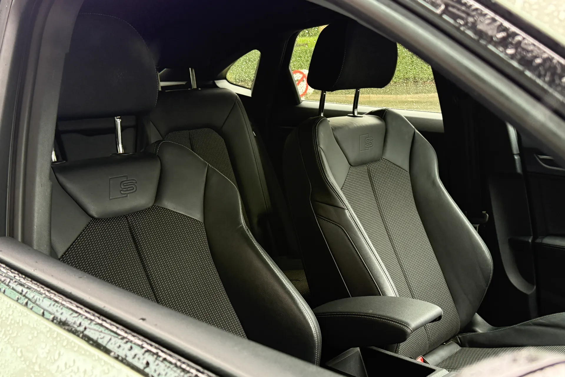 Audi Q3 thumbnail image number 33