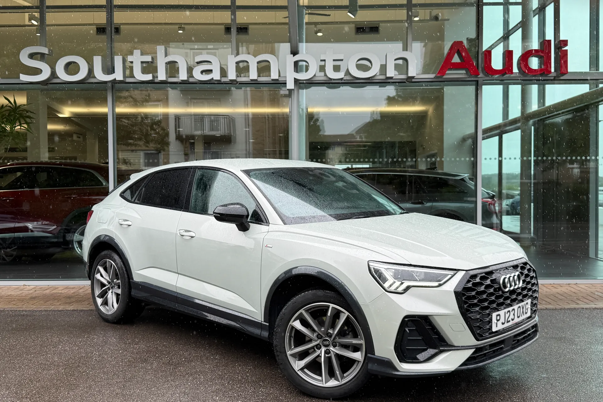 Audi Q3 thumbnail image number 57