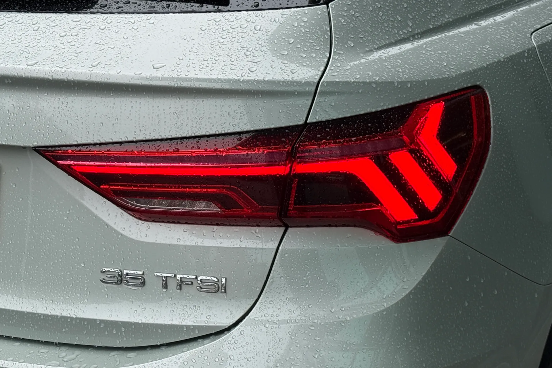 Audi Q3 thumbnail image number 43