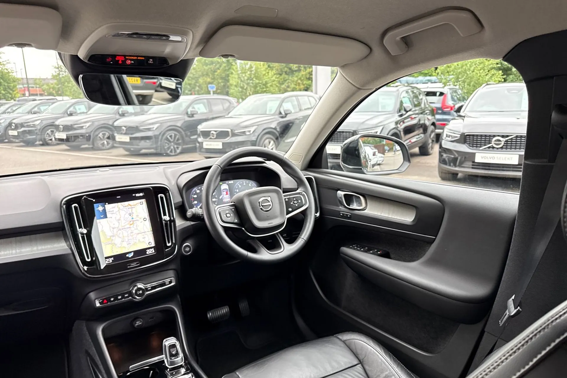 Volvo XC40 thumbnail image number 32