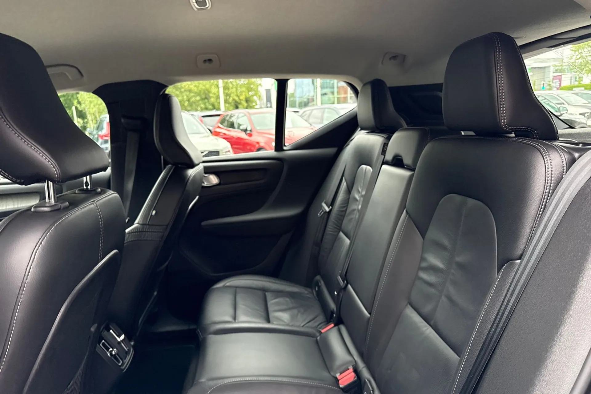 Volvo XC40 thumbnail image number 29