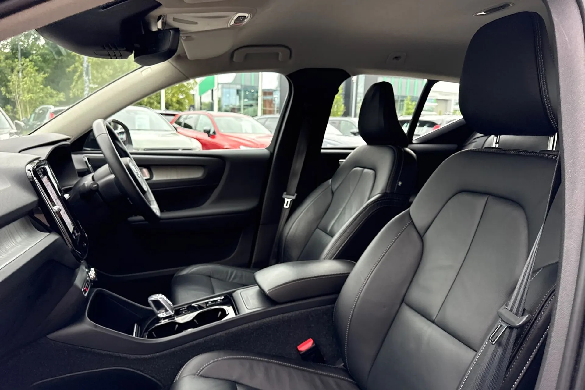 Volvo XC40 thumbnail image number 27