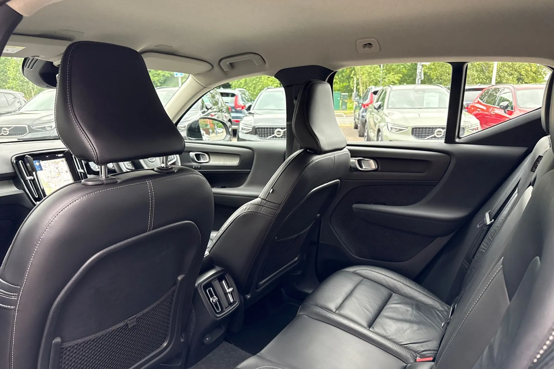 Volvo XC40 thumbnail image number 30