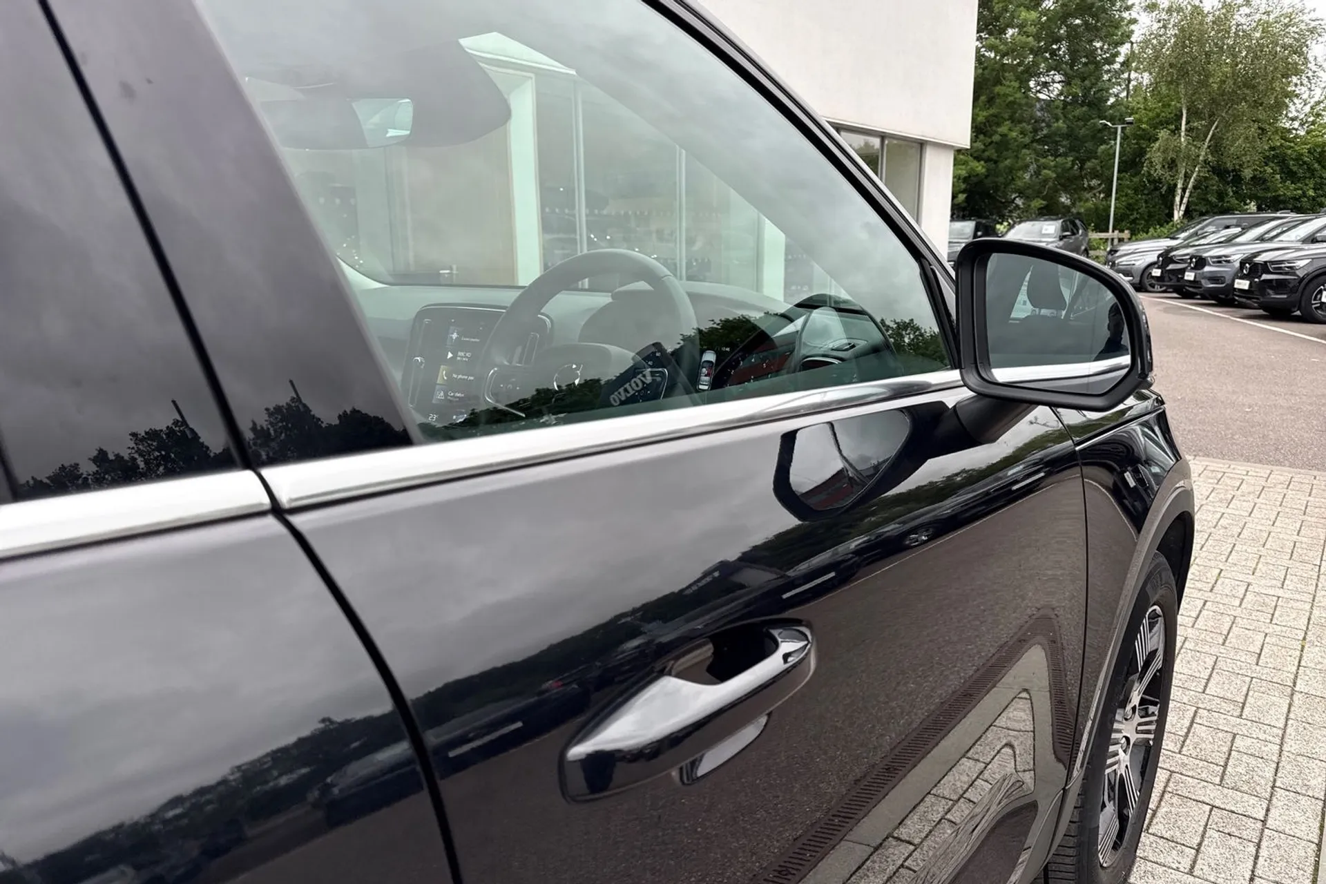 Volvo XC40 thumbnail image number 16