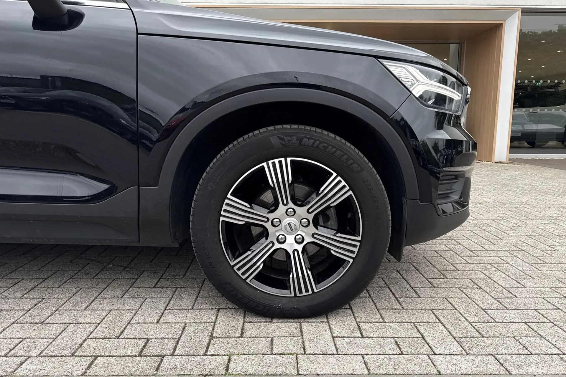 Volvo XC40 thumbnail image number 13