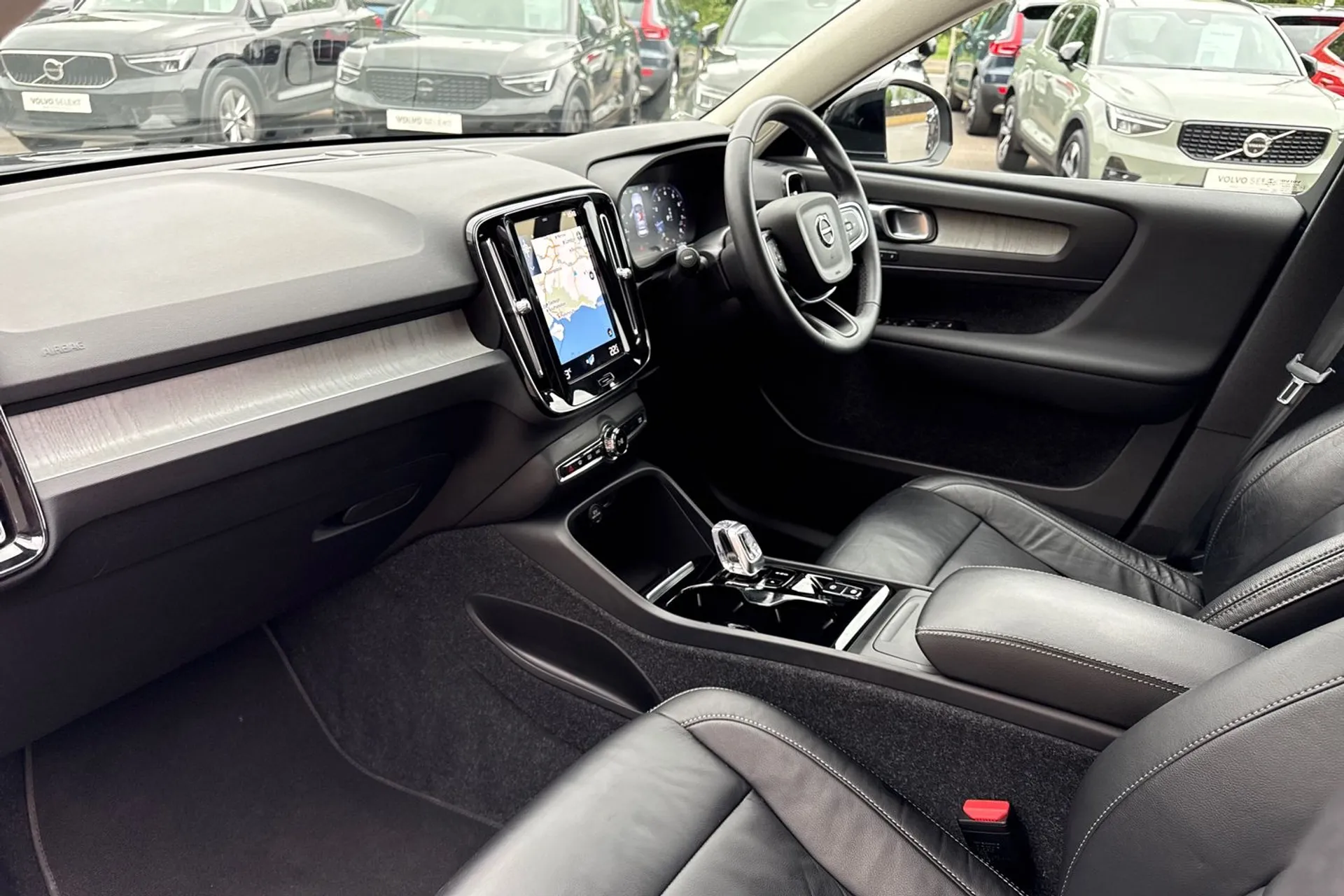 Volvo XC40 thumbnail image number 26