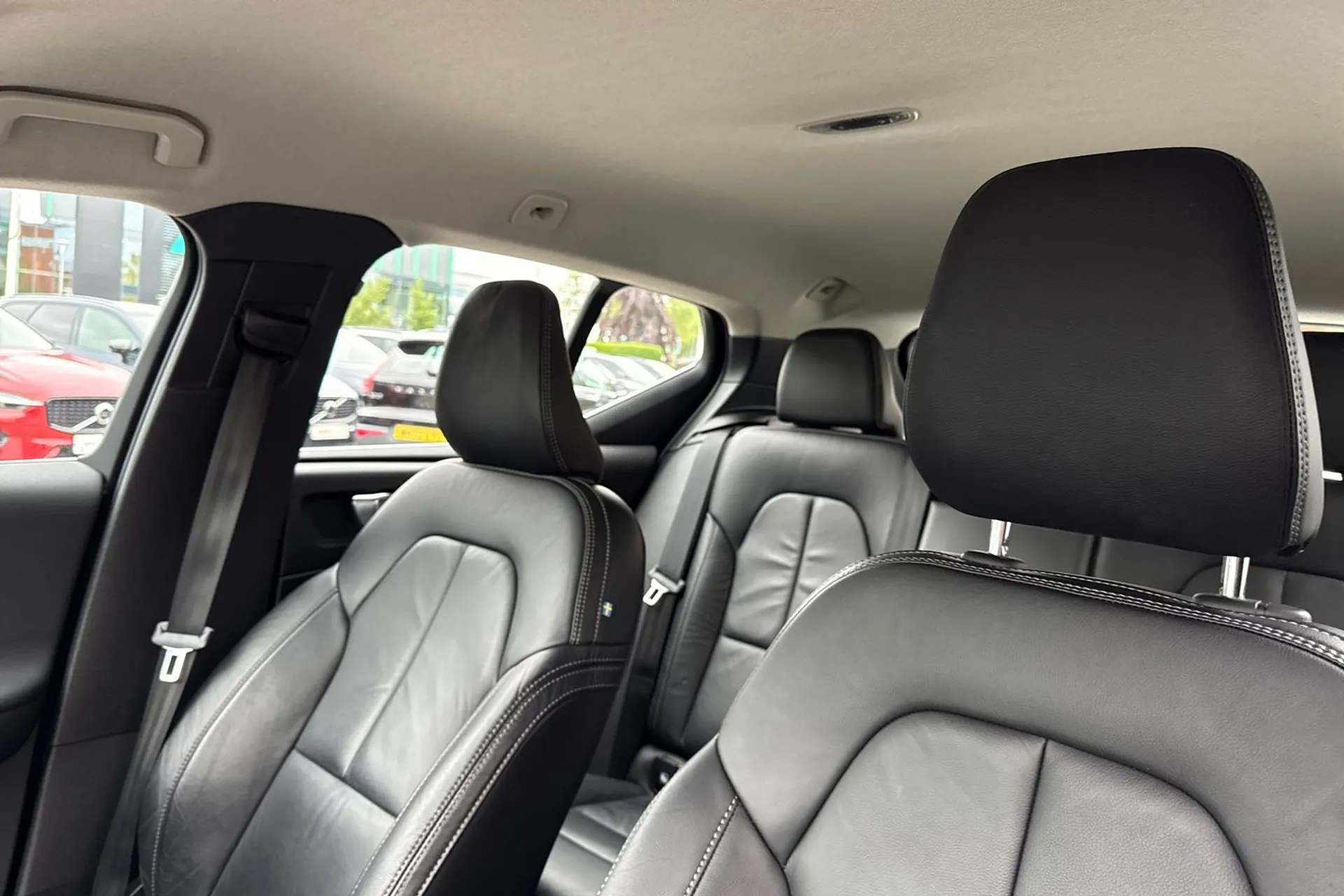 Volvo XC40 thumbnail image number 28