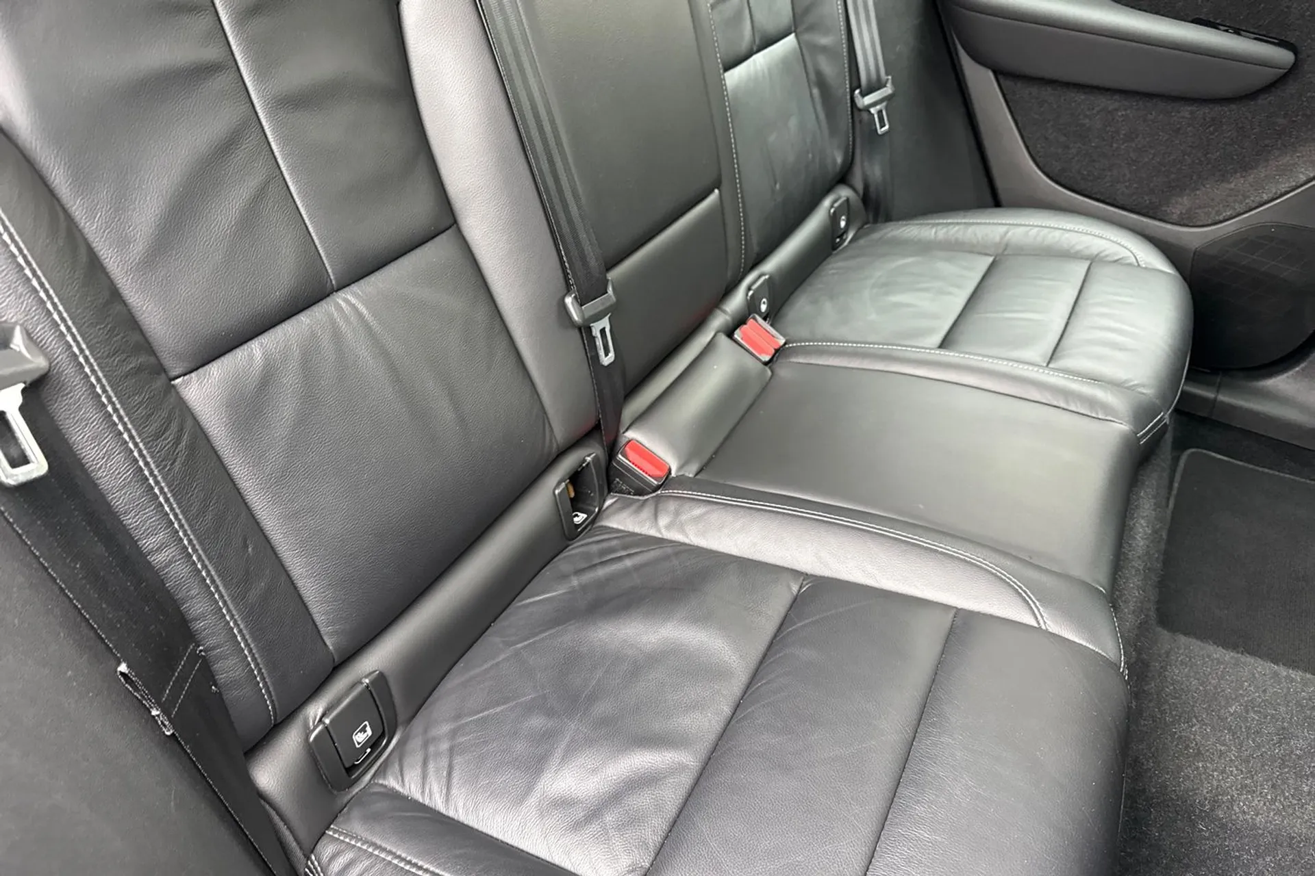 Volvo XC40 thumbnail image number 24