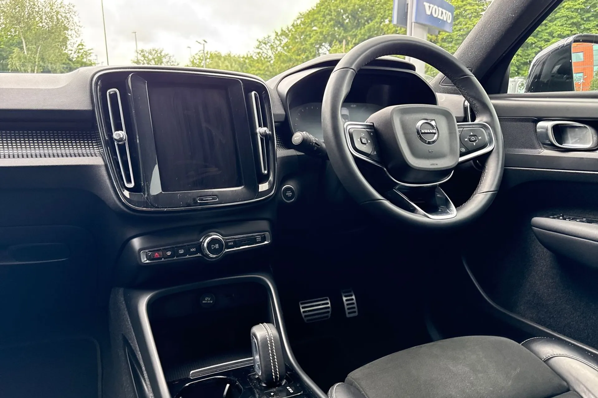 Volvo XC40 thumbnail image number 35