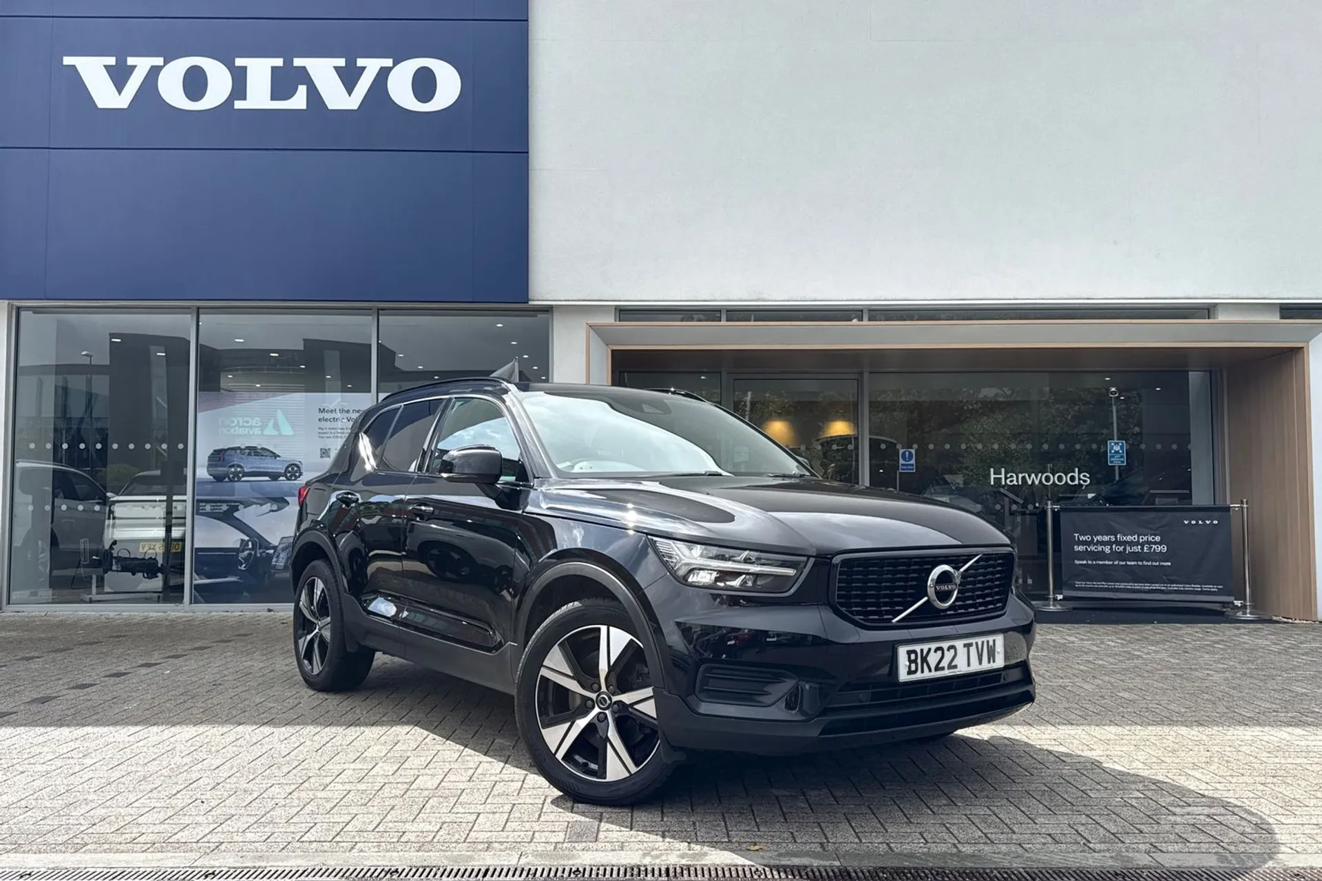 Volvo XC40 focused image