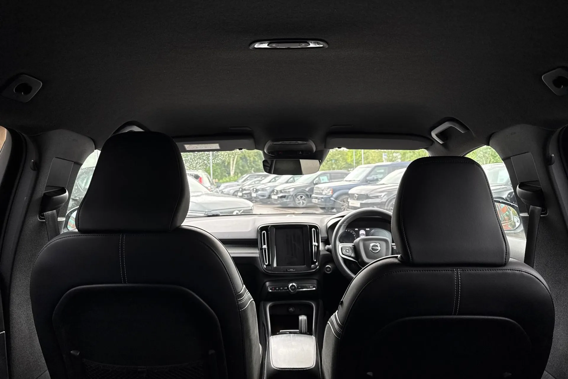 Volvo XC40 thumbnail image number 21