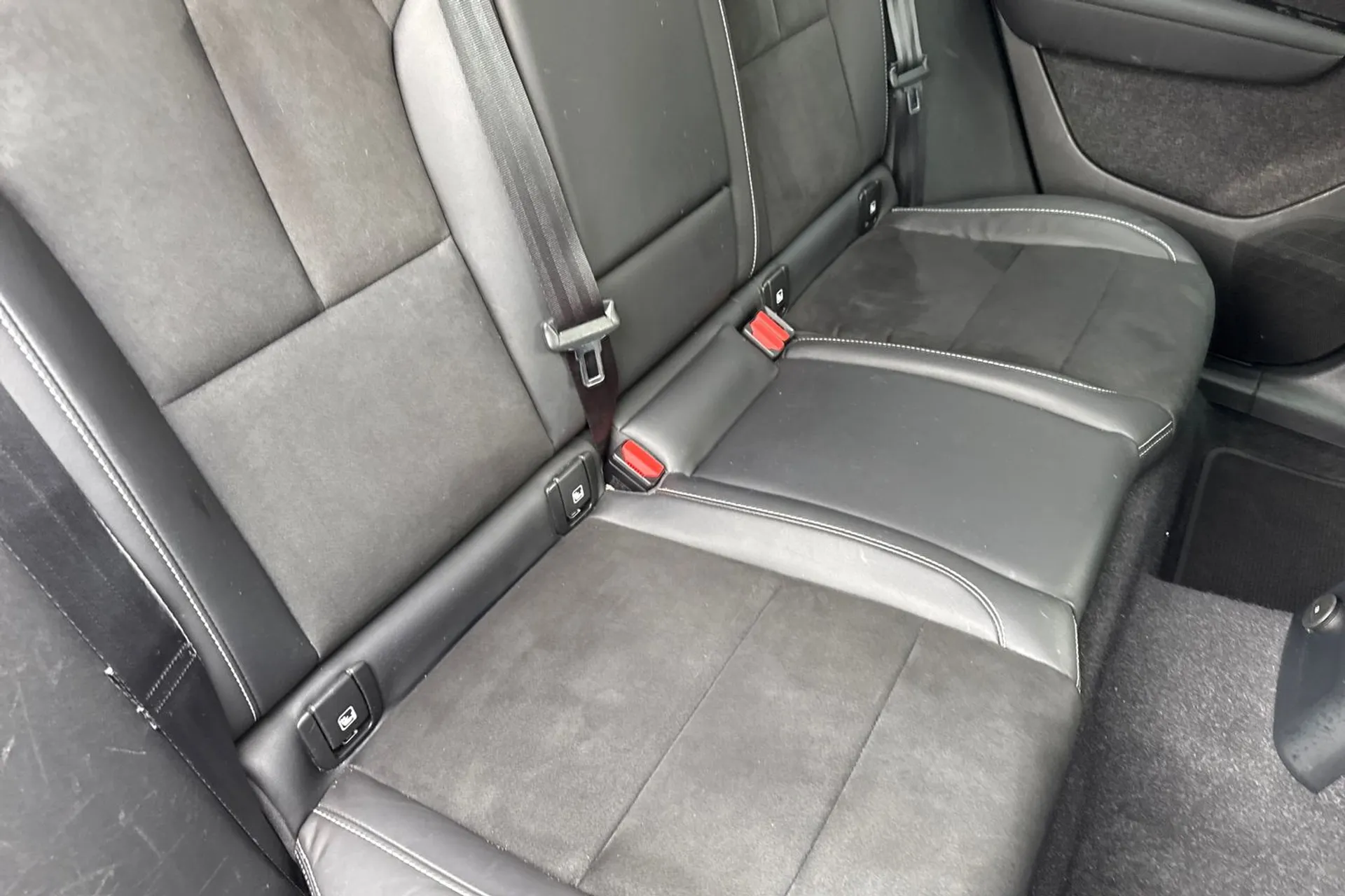 Volvo XC40 thumbnail image number 24