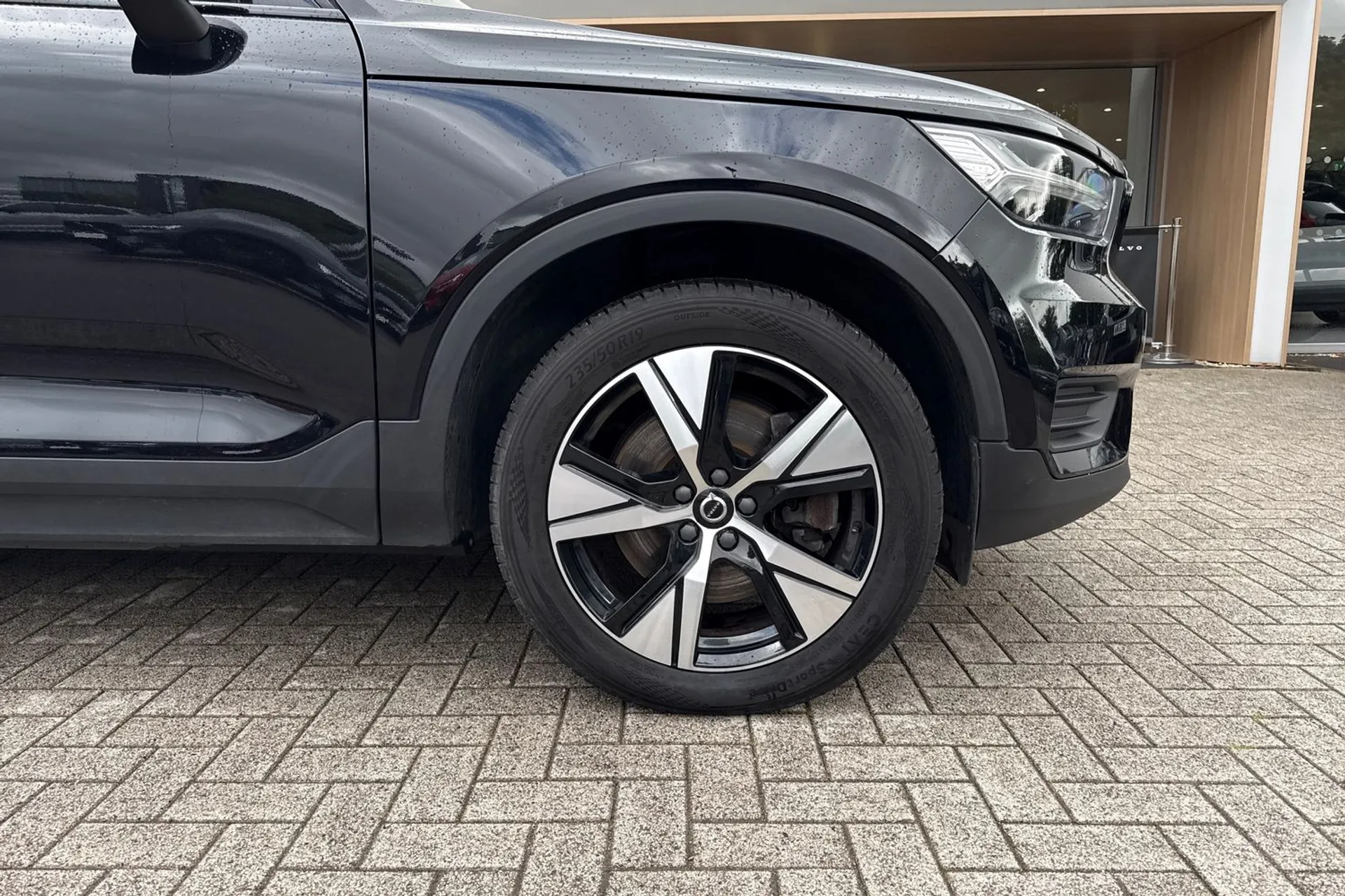 Volvo XC40 thumbnail image number 13
