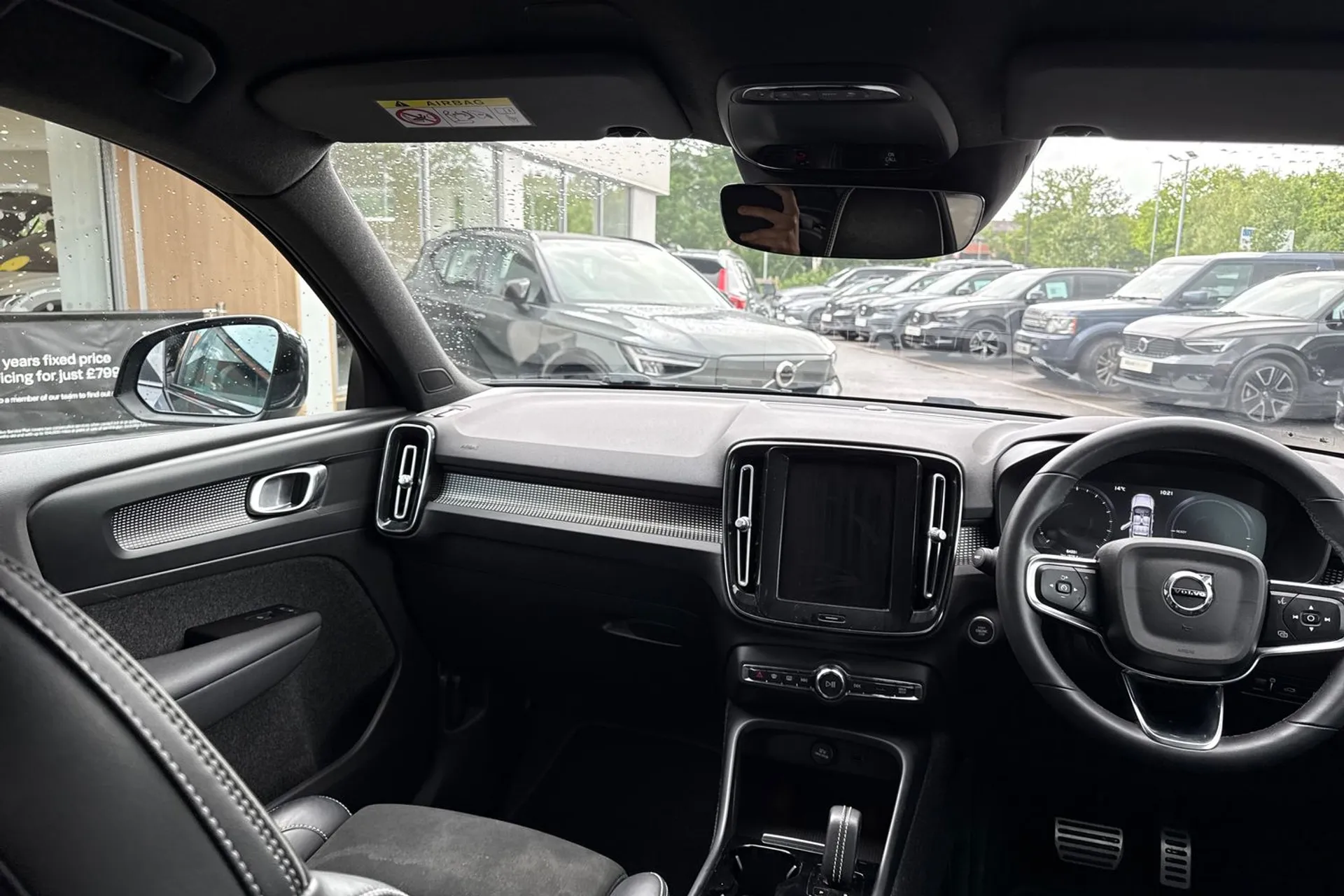 Volvo XC40 thumbnail image number 32