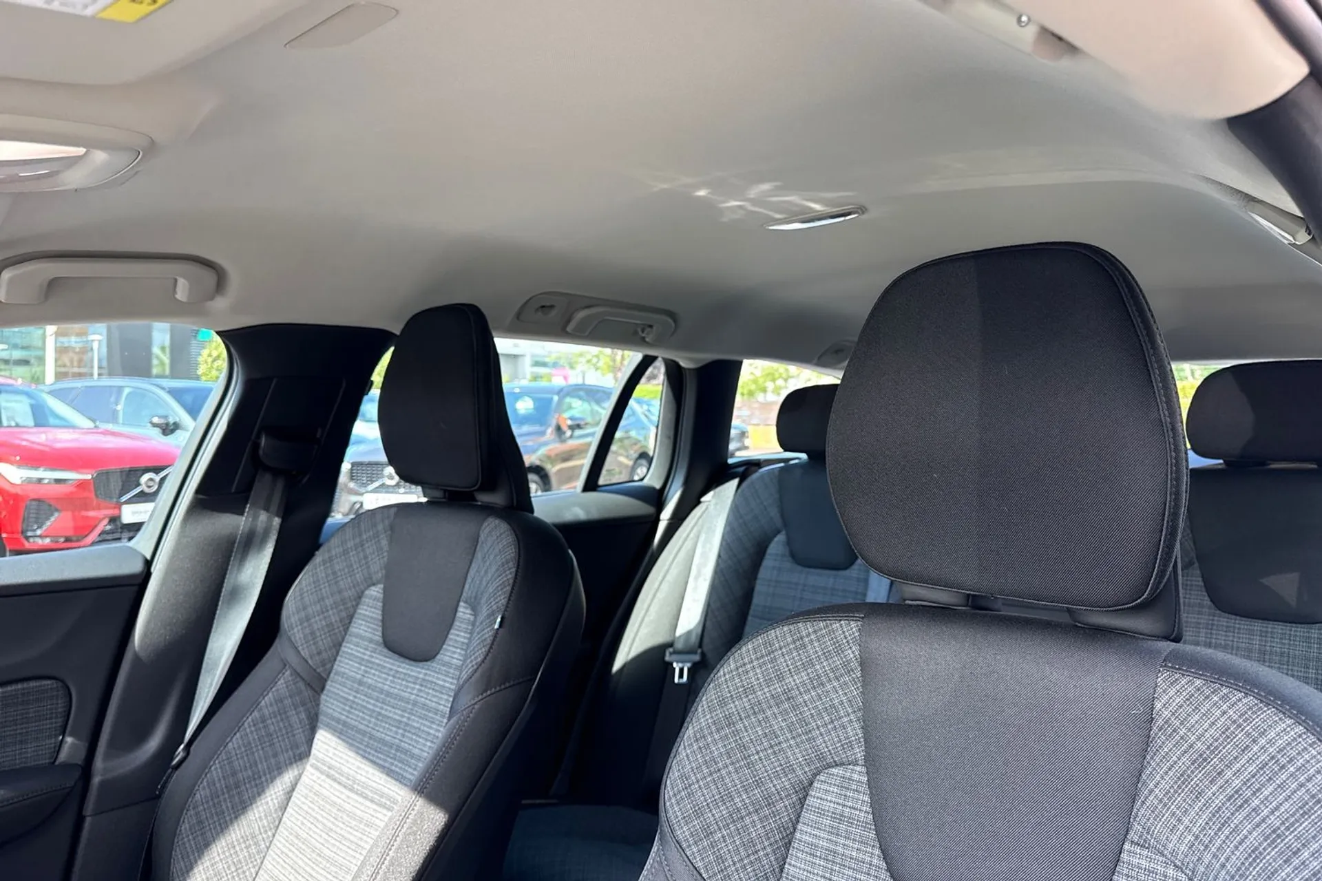 Volvo V60 thumbnail image number 29