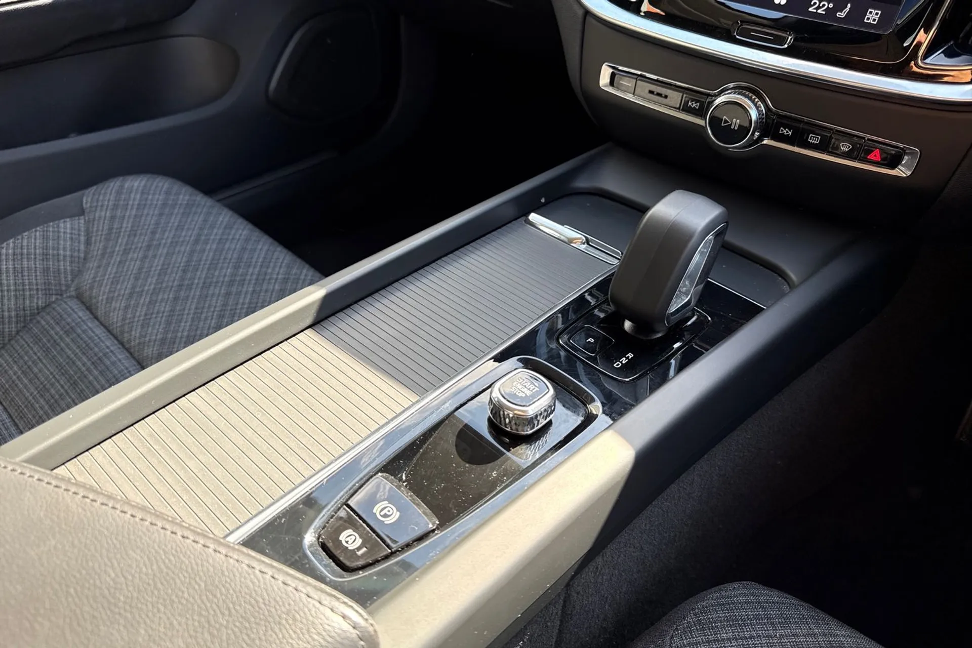 Volvo V60 thumbnail image number 42