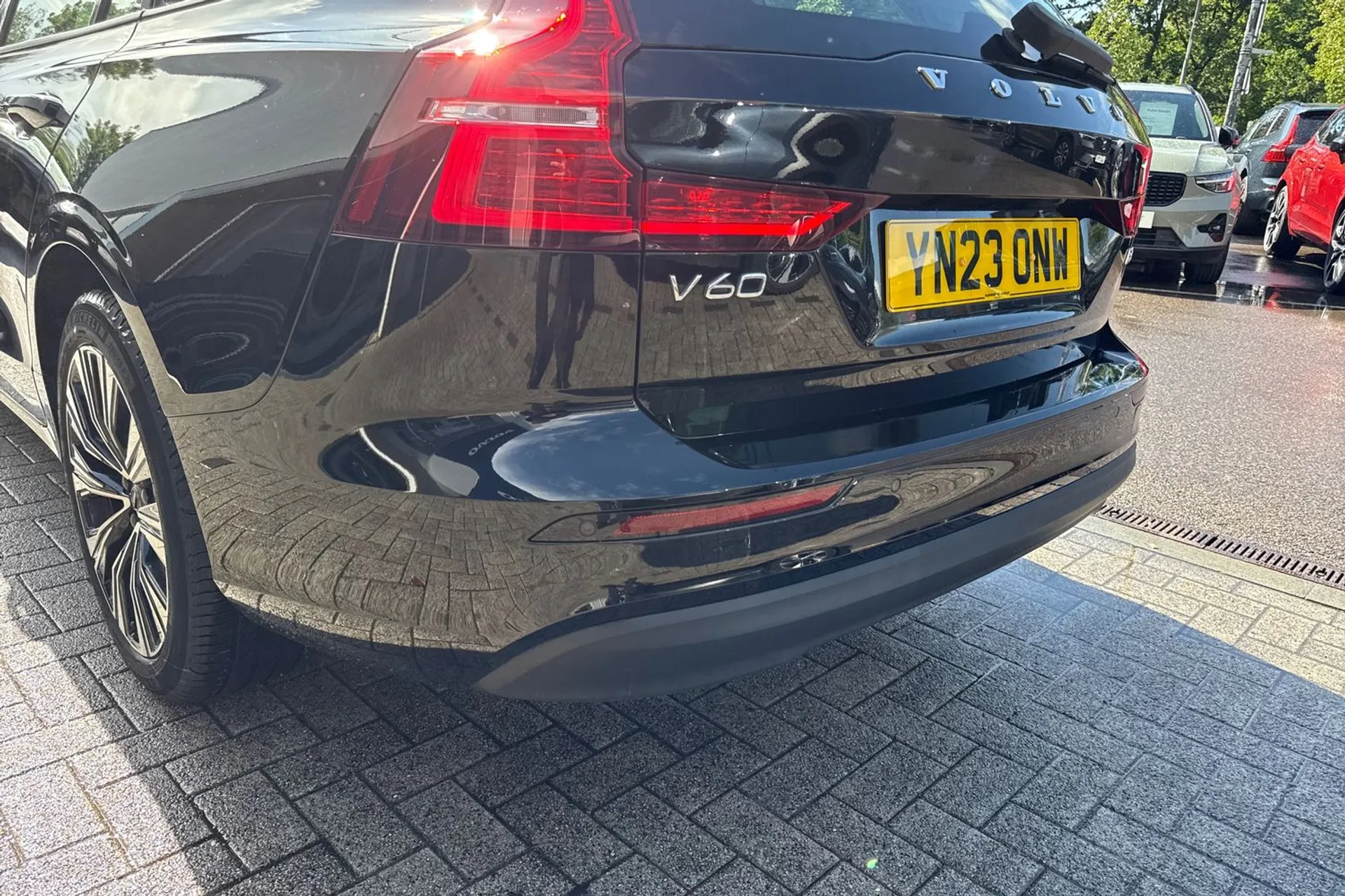 Volvo V60 thumbnail image number 18