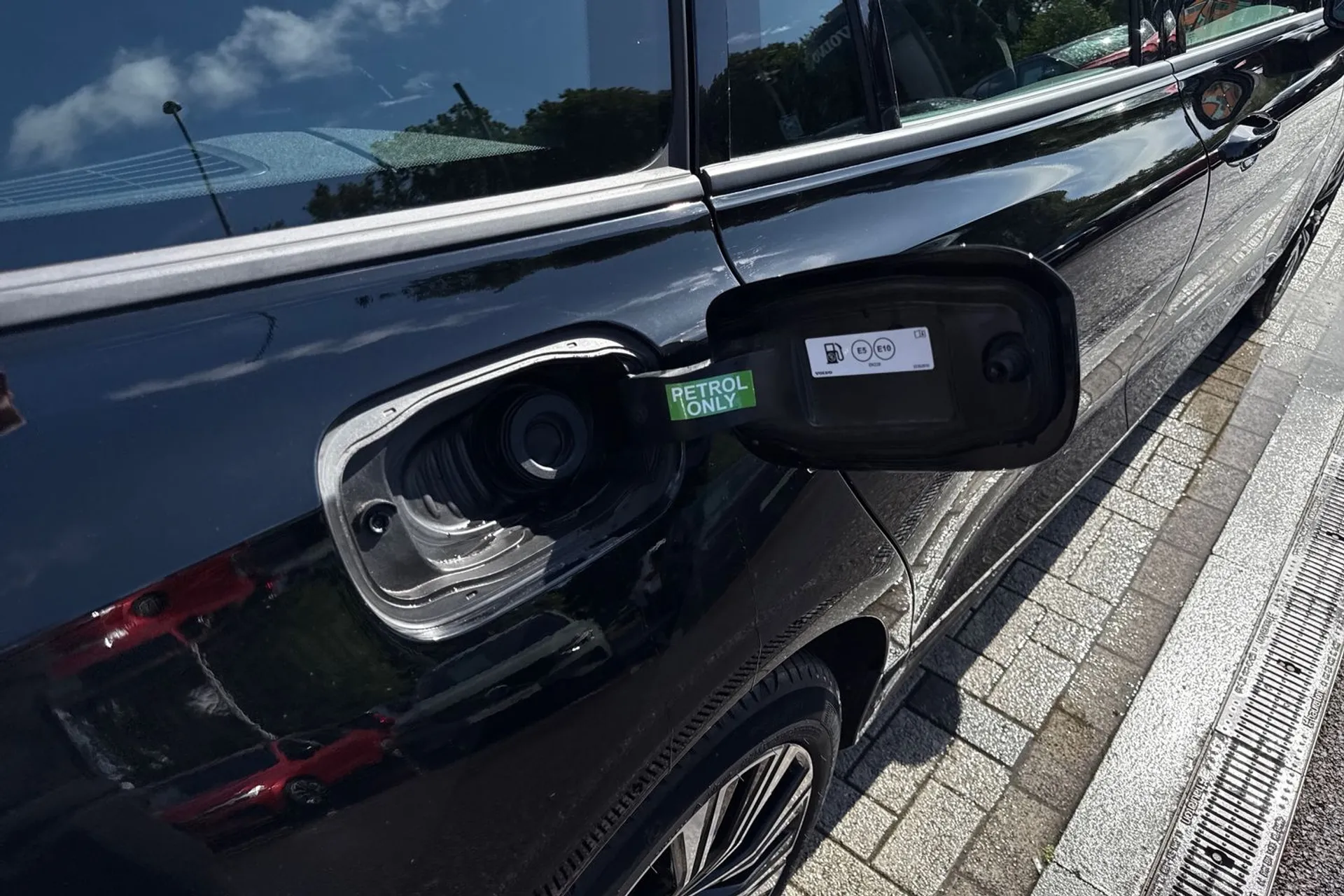 Volvo V60 thumbnail image number 19
