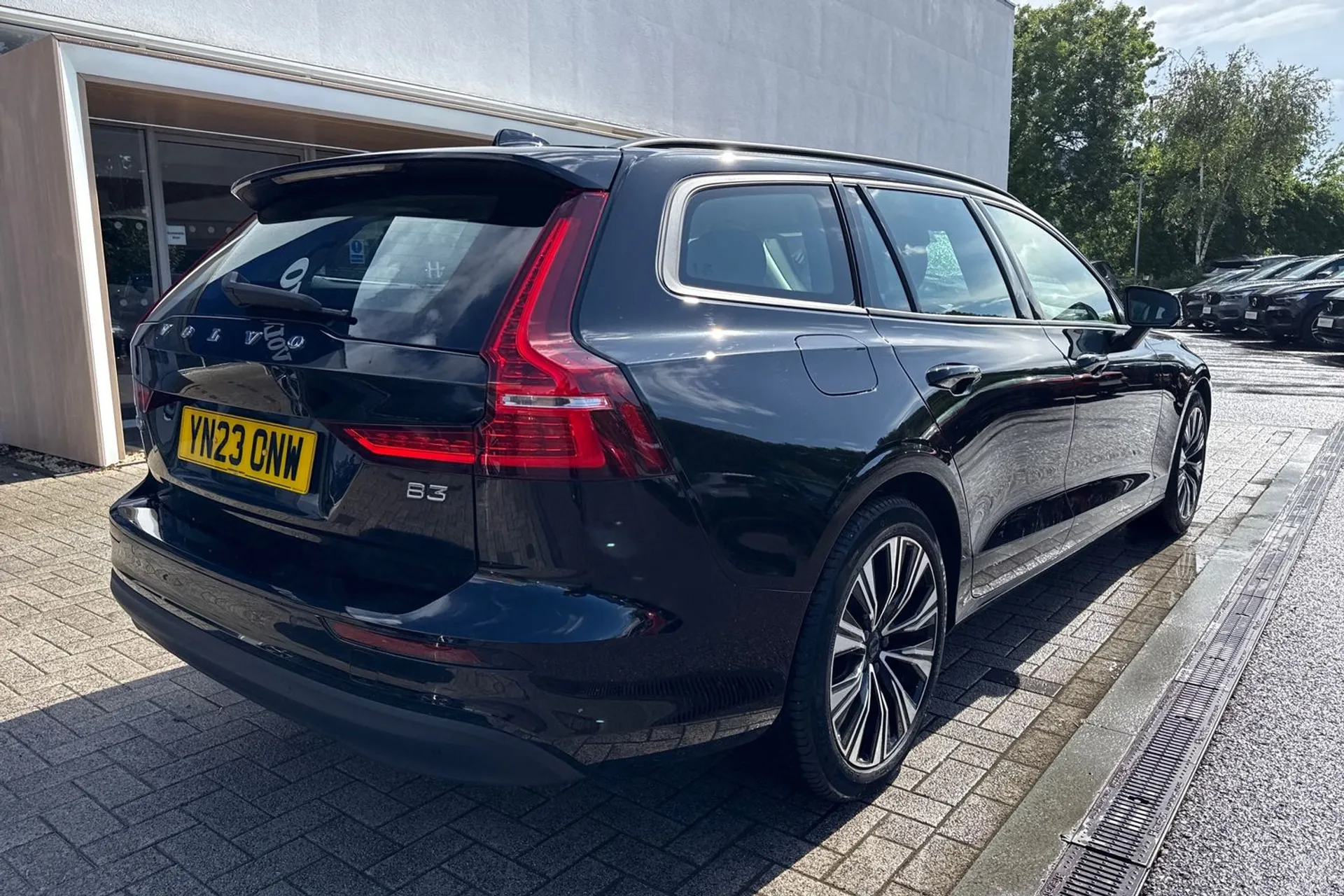 Volvo V60 thumbnail image number 8