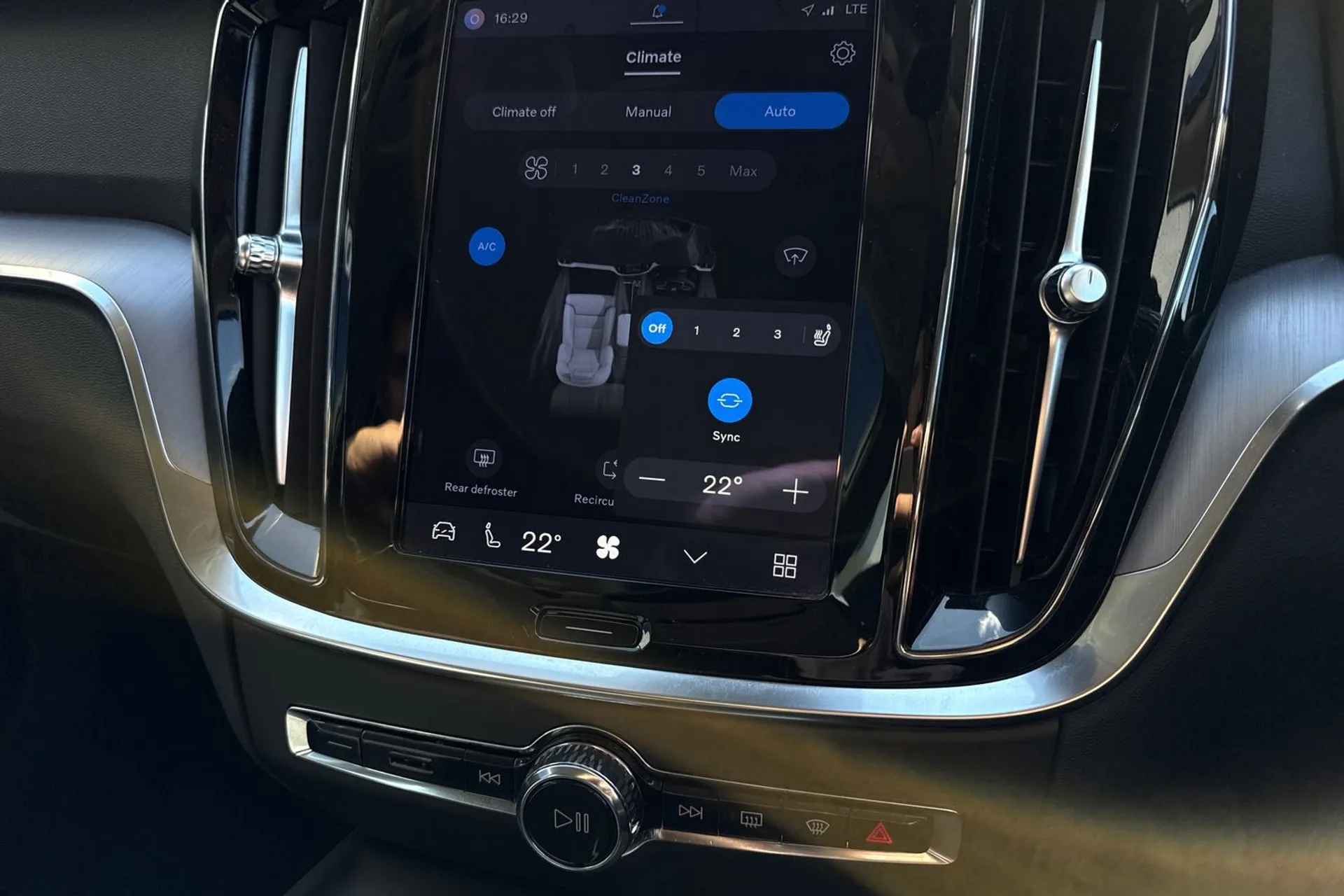 Volvo V60 thumbnail image number 39