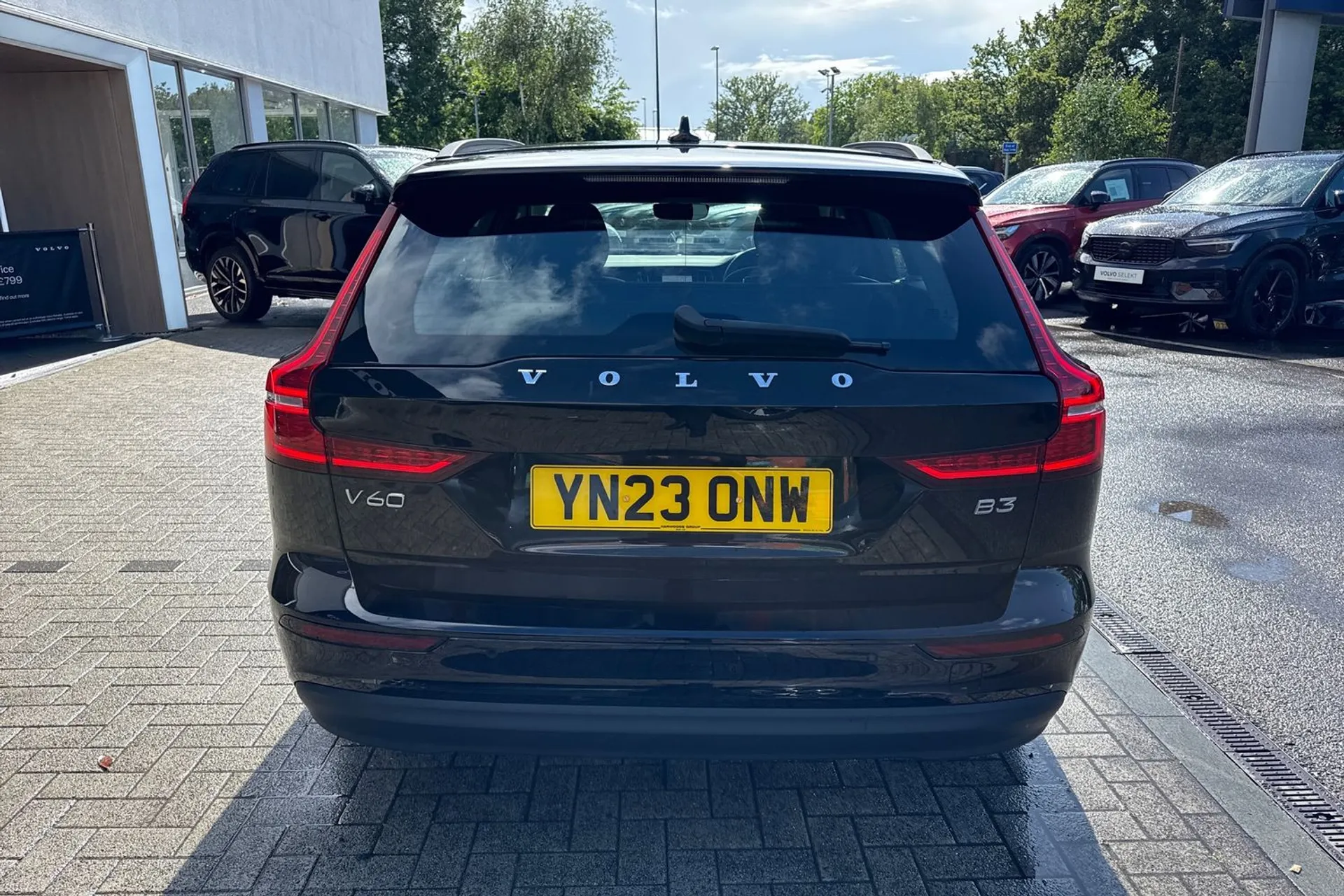Volvo V60 thumbnail image number 9