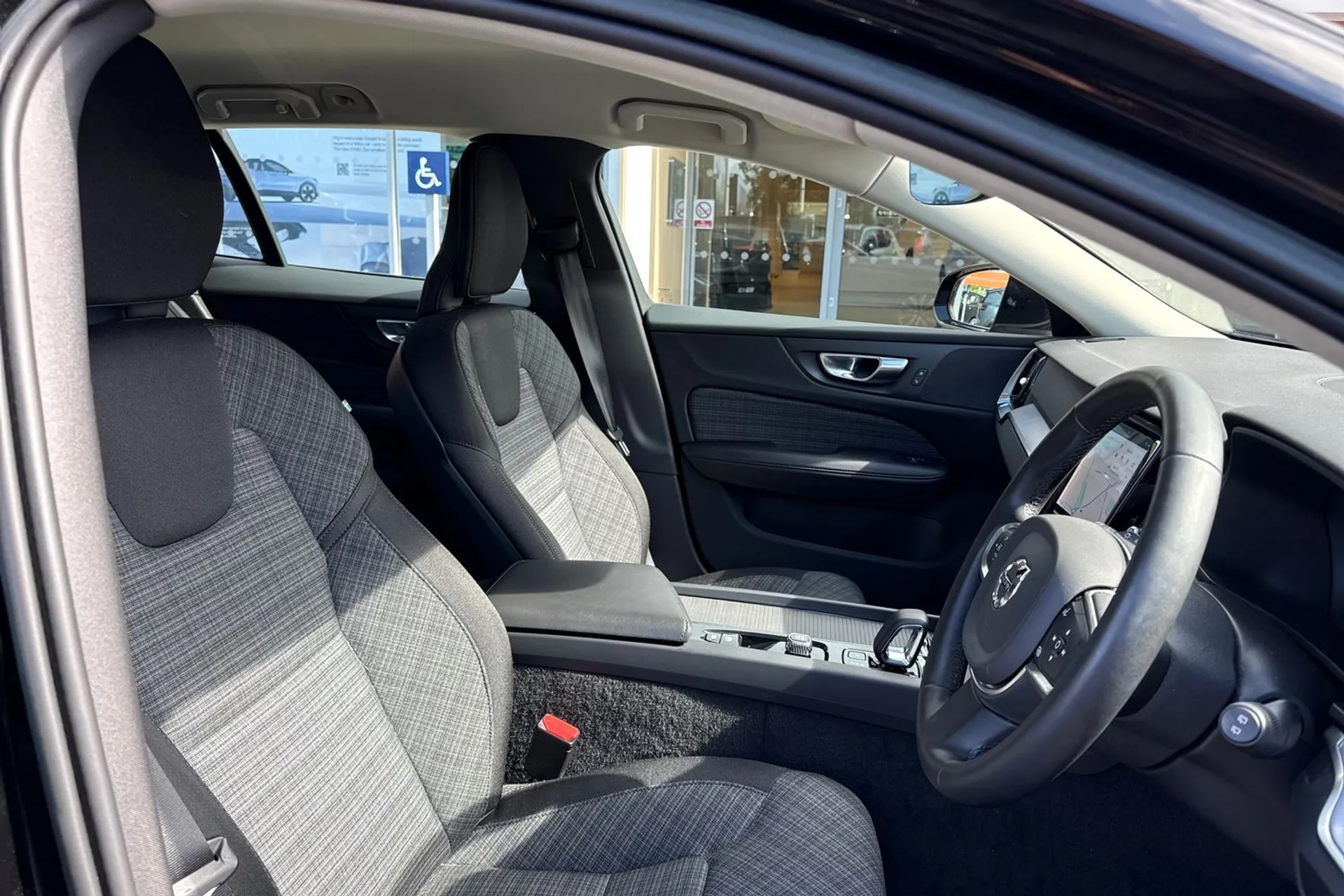 Volvo V60 thumbnail image number 26