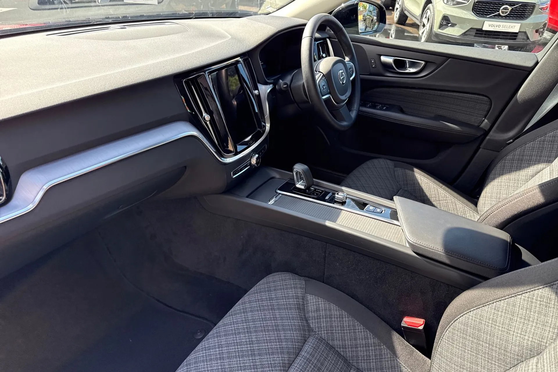 Volvo V60 thumbnail image number 27