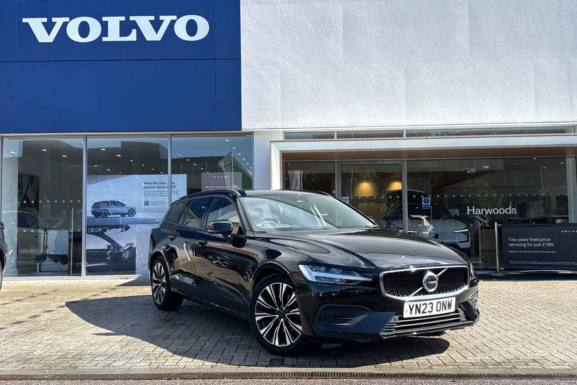 Volvo V60 focused image