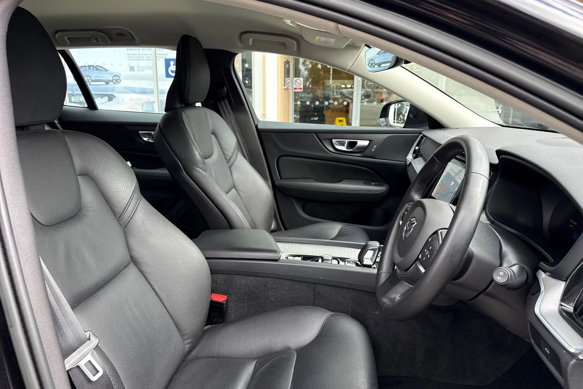 Volvo V60 thumbnail image number 22