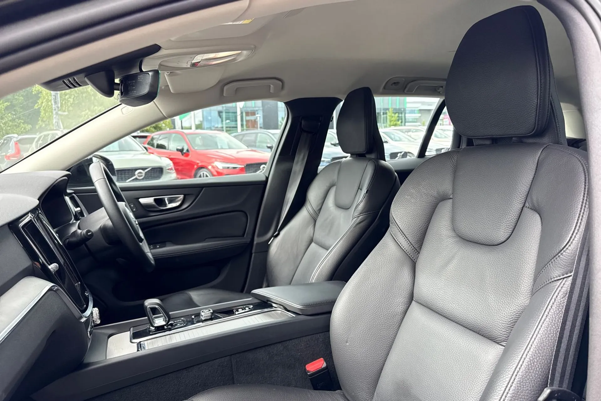 Volvo V60 thumbnail image number 26