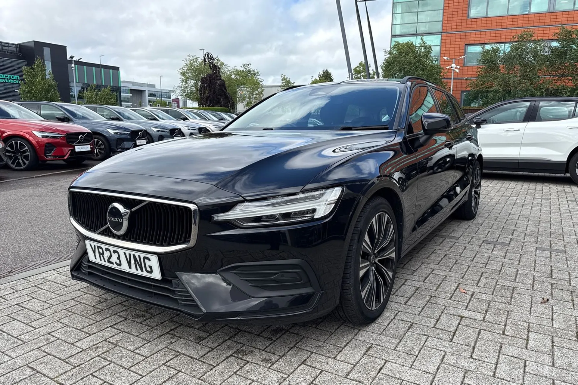 Volvo V60 thumbnail image number 13