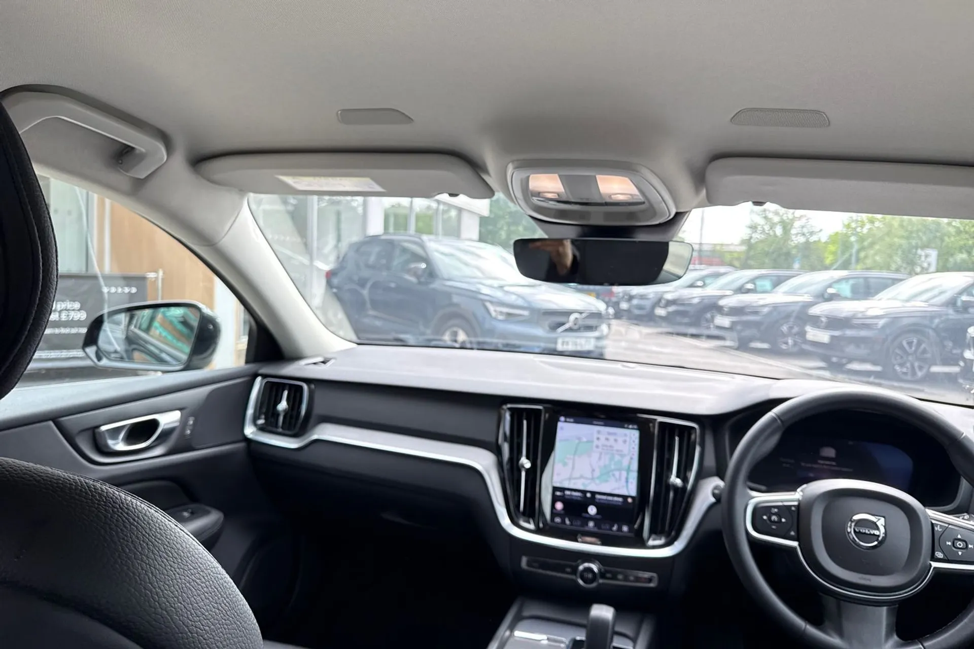 Volvo V60 thumbnail image number 32