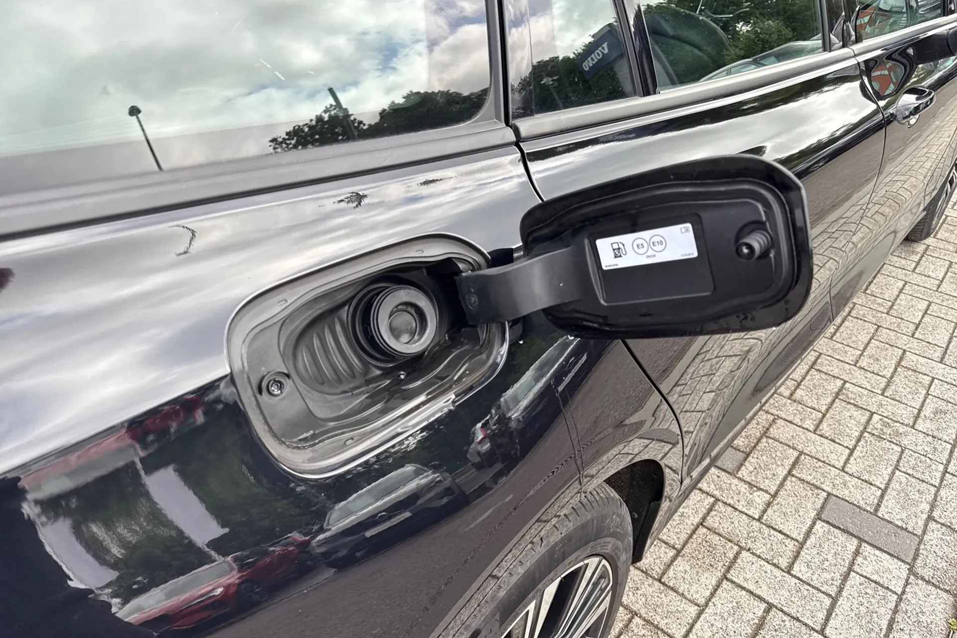 Volvo V60 thumbnail image number 27