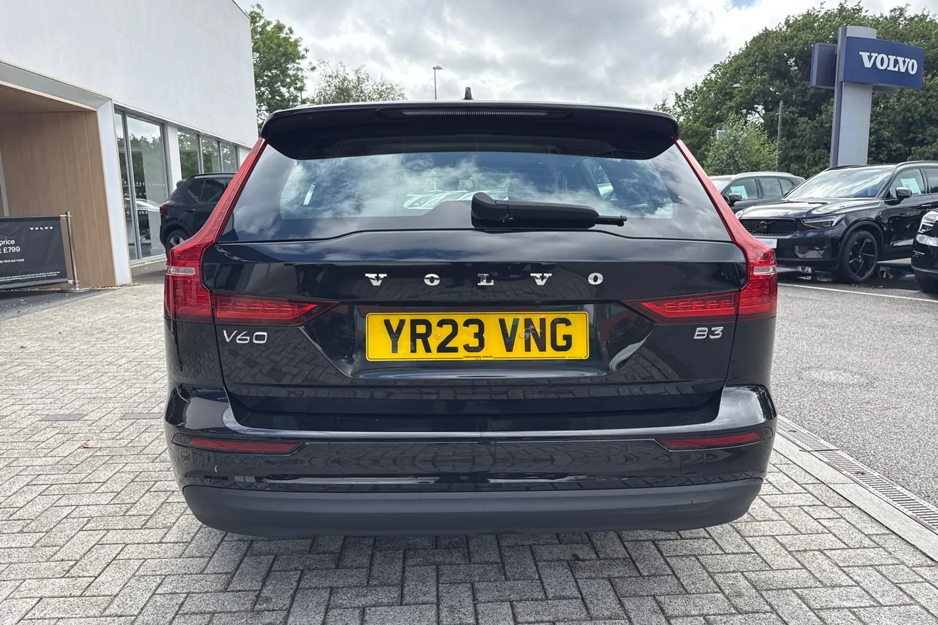 Volvo V60 thumbnail image number 9