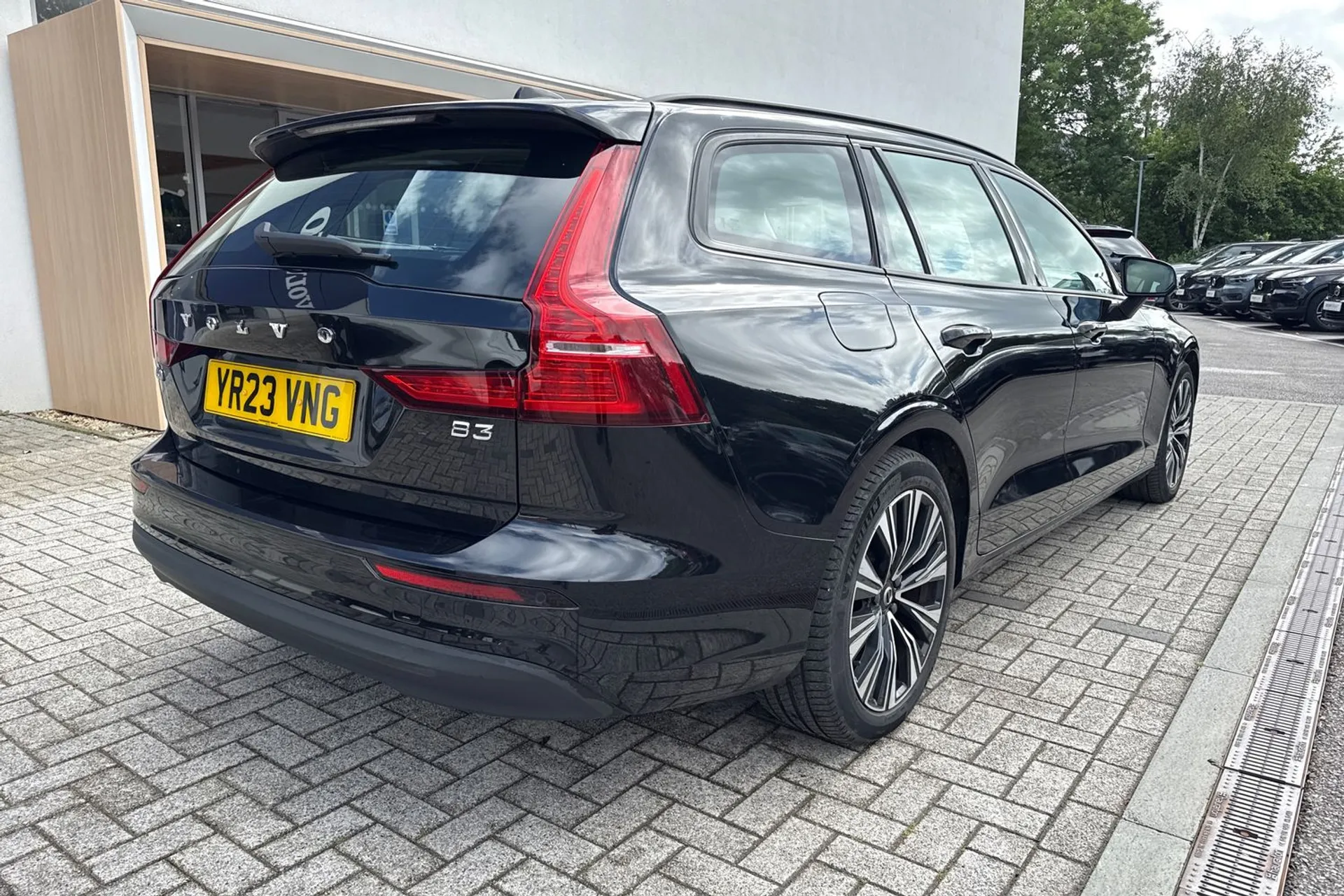 Volvo V60 thumbnail image number 8