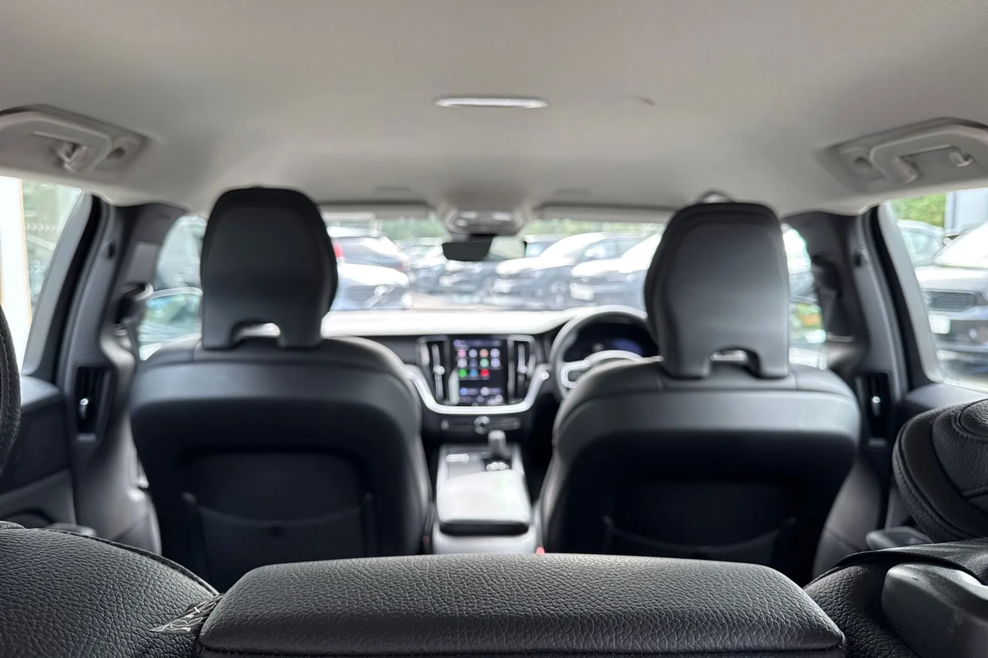 Volvo V60 thumbnail image number 14