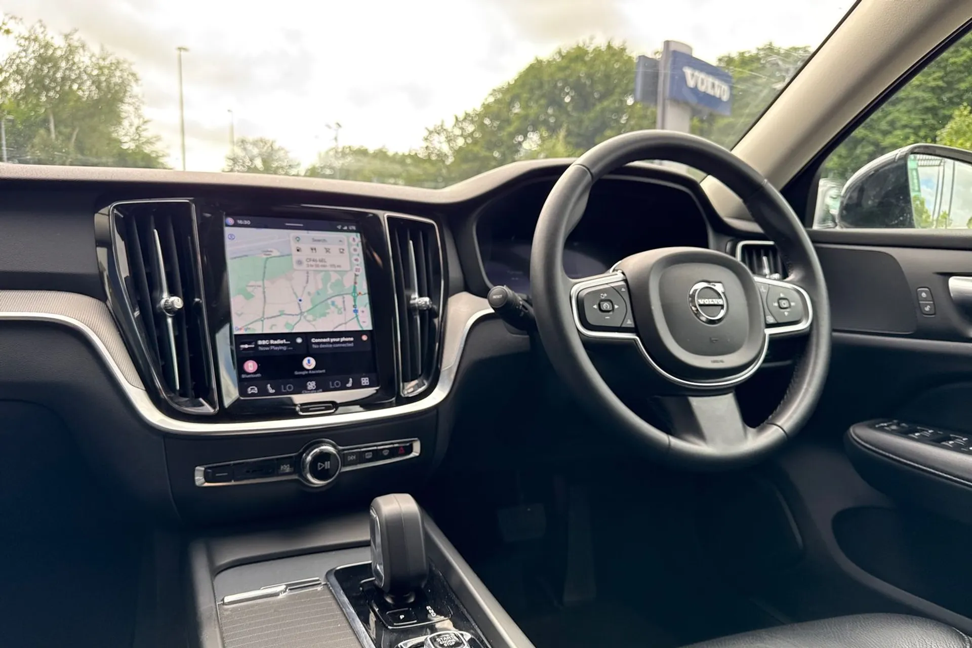 Volvo V60 thumbnail image number 35