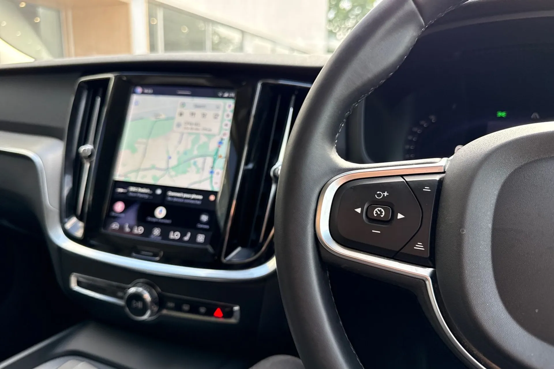 Volvo V60 thumbnail image number 36