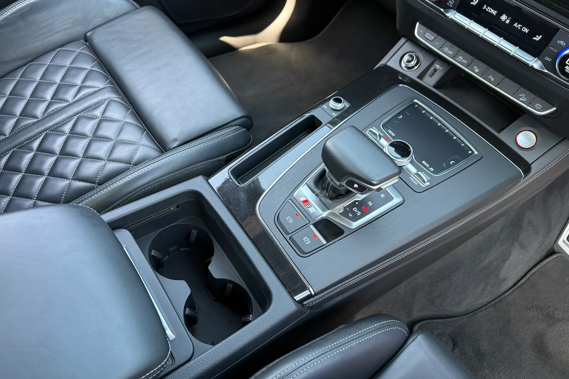 Audi Q5 thumbnail image number 44