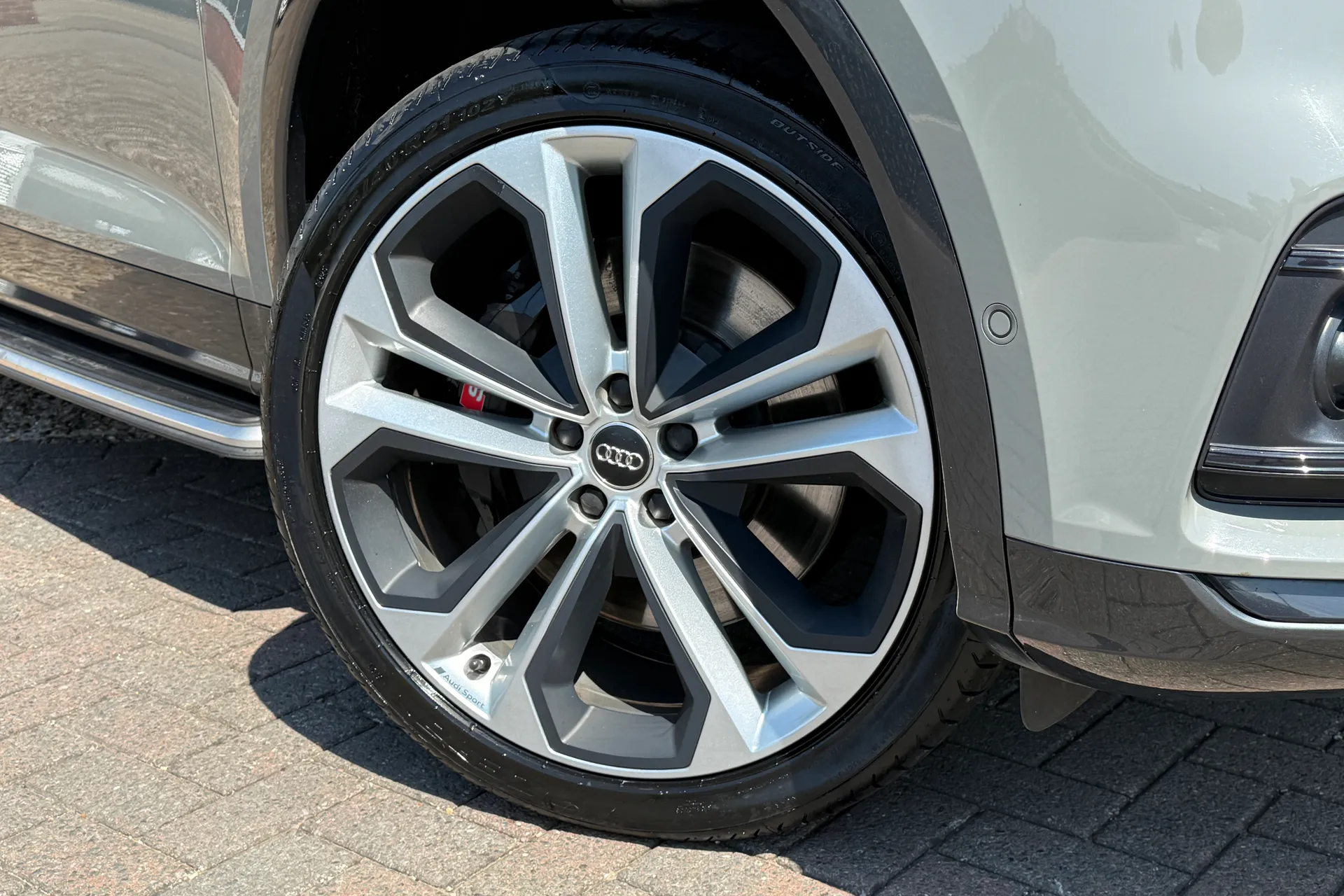 Audi Q5 thumbnail image number 8