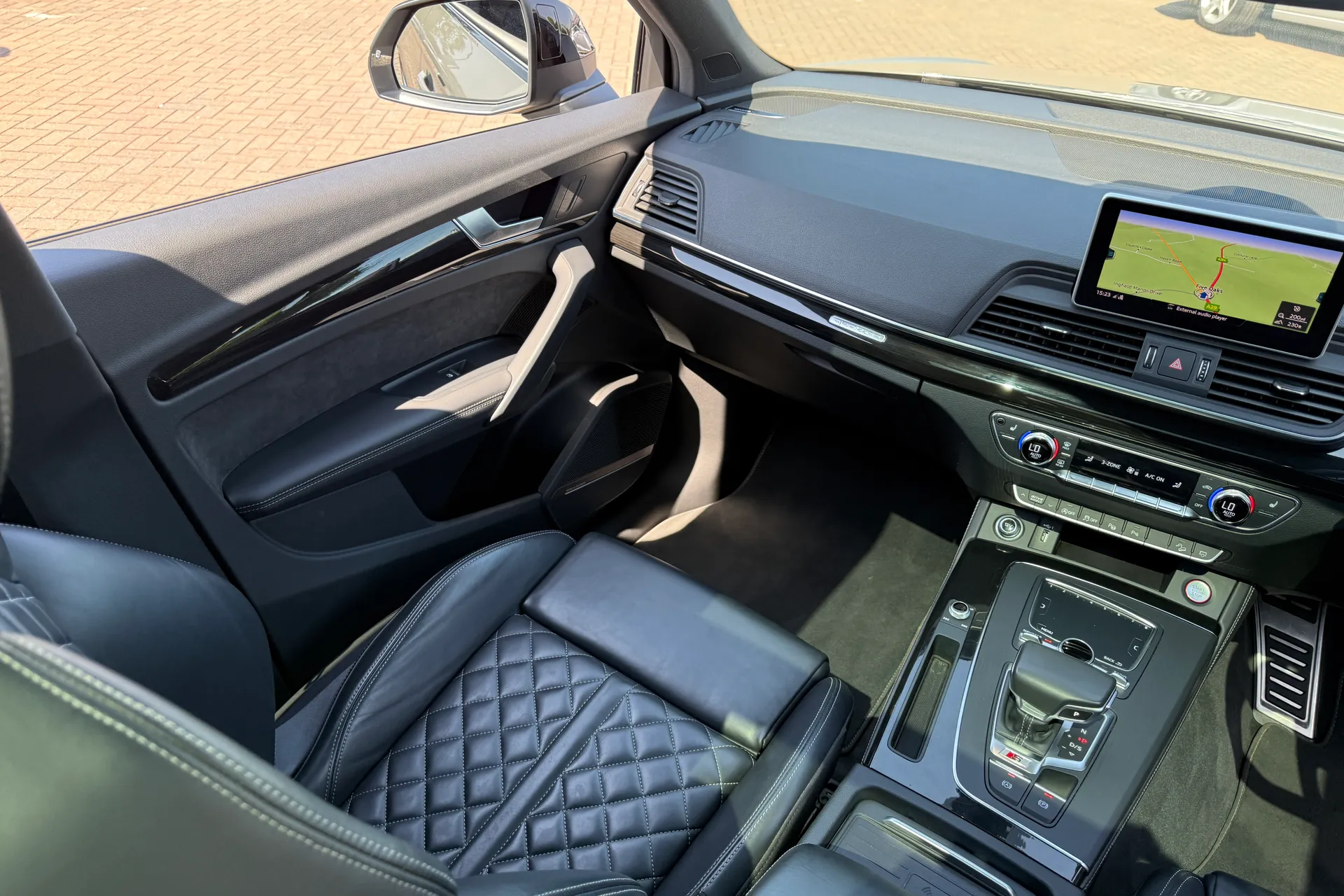 Audi Q5 thumbnail image number 43