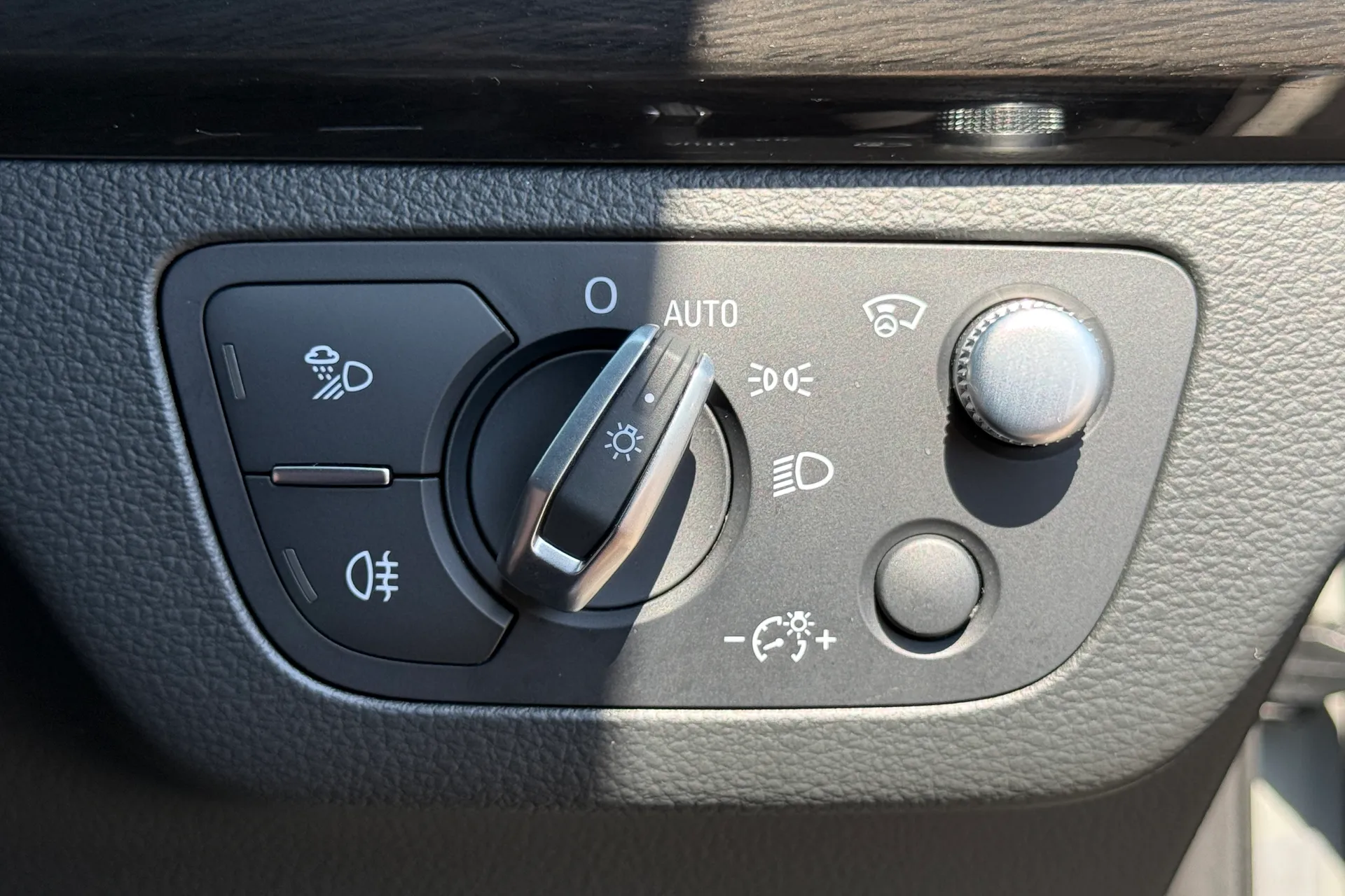 Audi Q5 thumbnail image number 24
