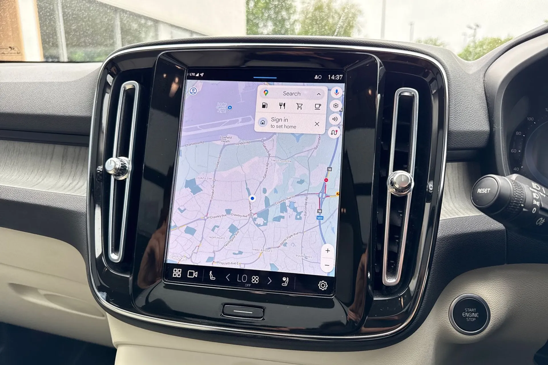 Volvo XC40 thumbnail image number 5