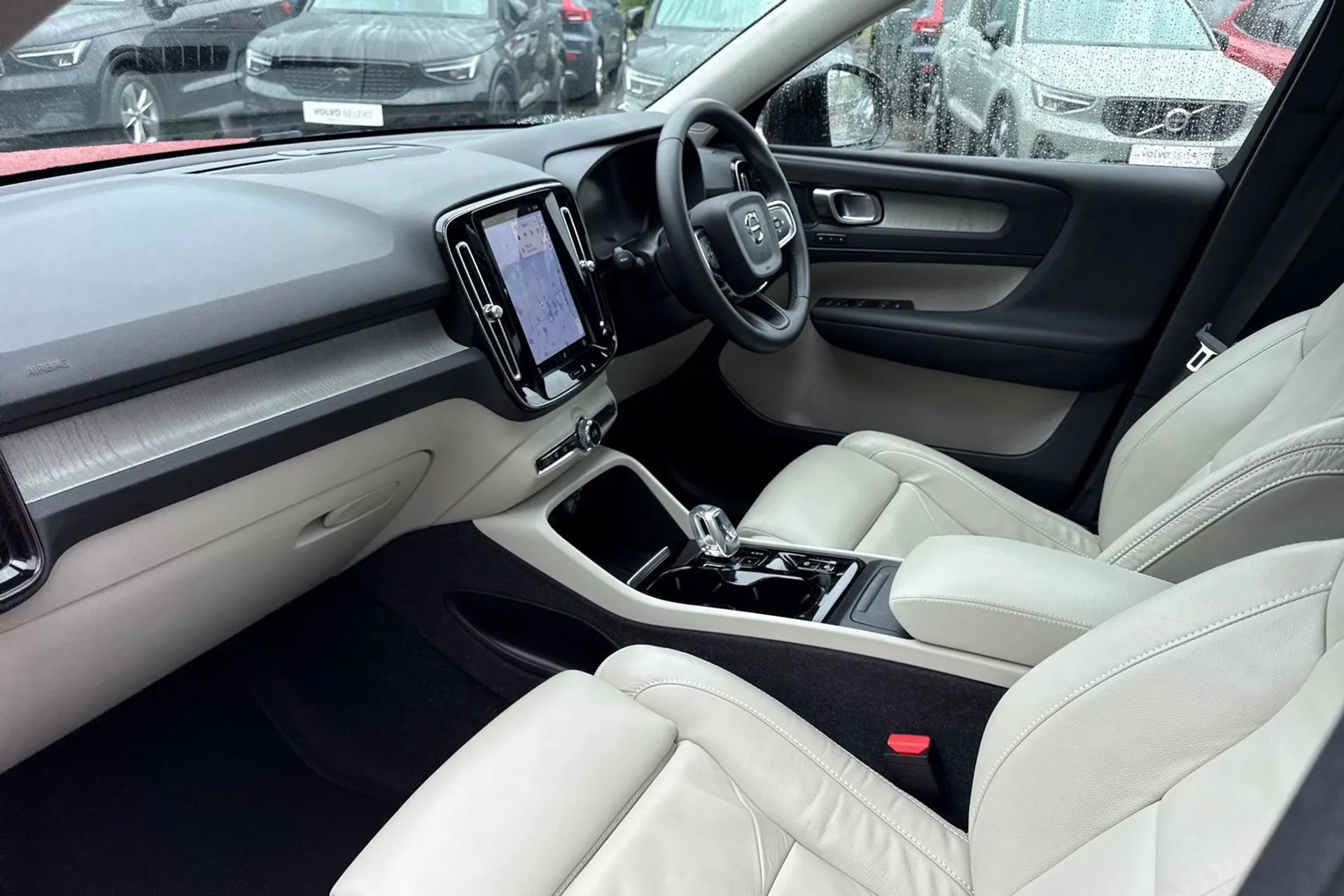 Volvo XC40 thumbnail image number 27