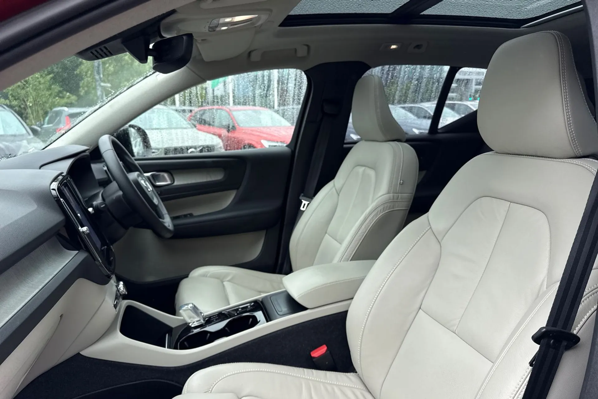 Volvo XC40 thumbnail image number 28