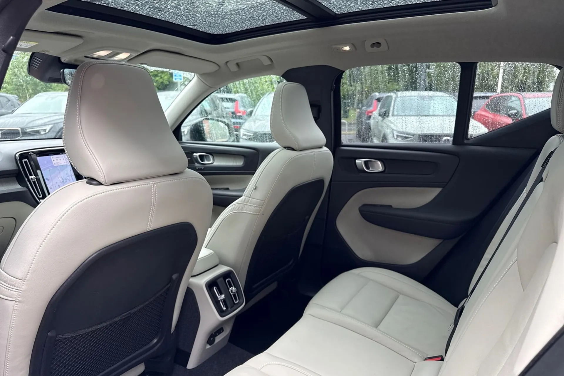 Volvo XC40 thumbnail image number 31